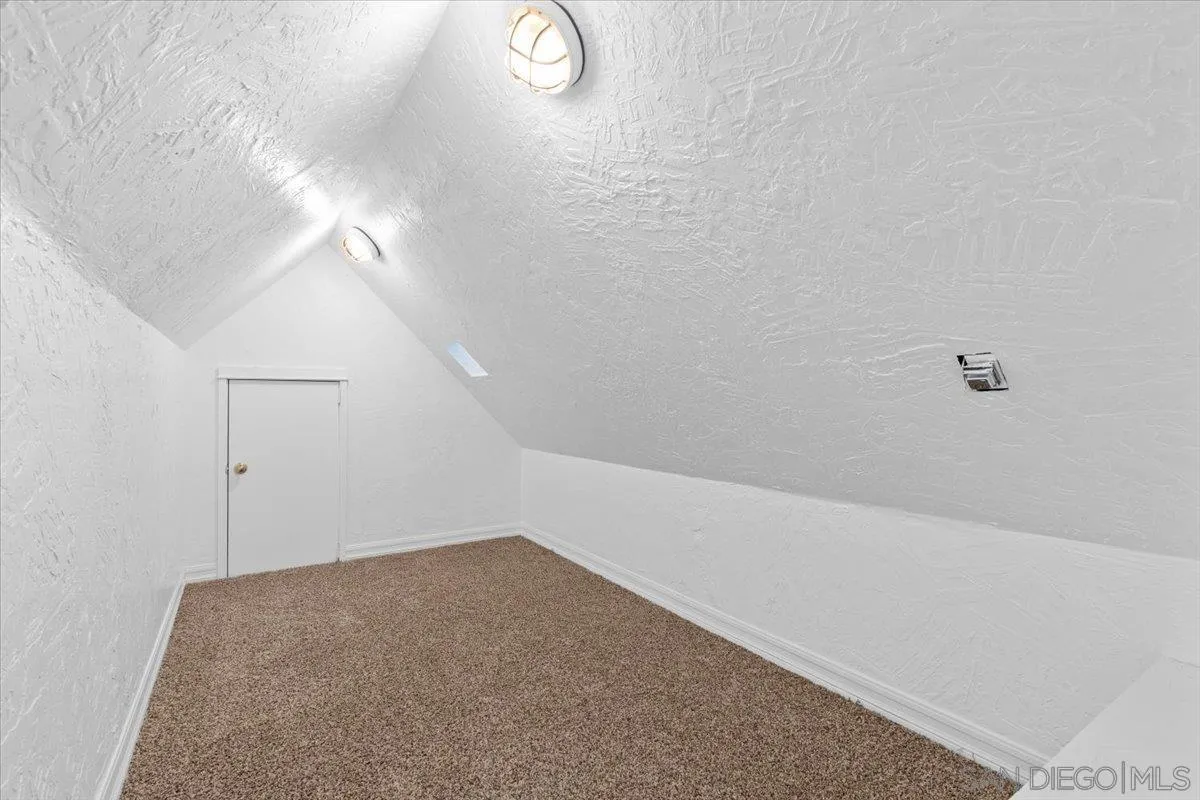 https://cdn.realtyfeed.com/cdn/127/250036112/7c8915f46b3aa4f3b1018c232fd967b1.webp