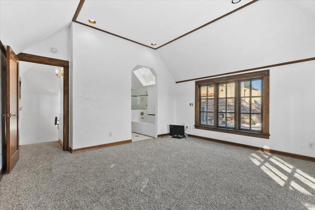 https://cdn.realtyfeed.com/cdn/127/250036112/8292a261867ddb9396cca6027069e236.webp