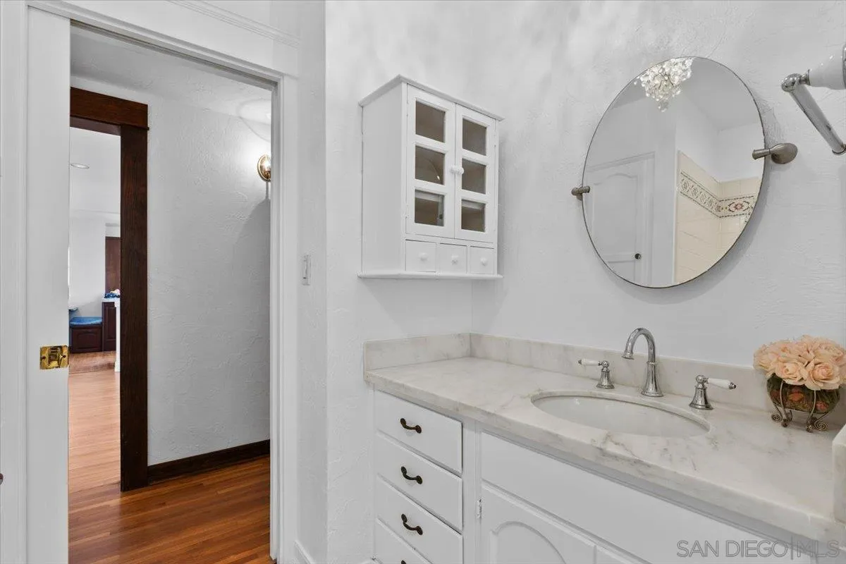 https://cdn.realtyfeed.com/cdn/127/250036112/a56848386ed7ff6904cf70b26fdd740f.webp