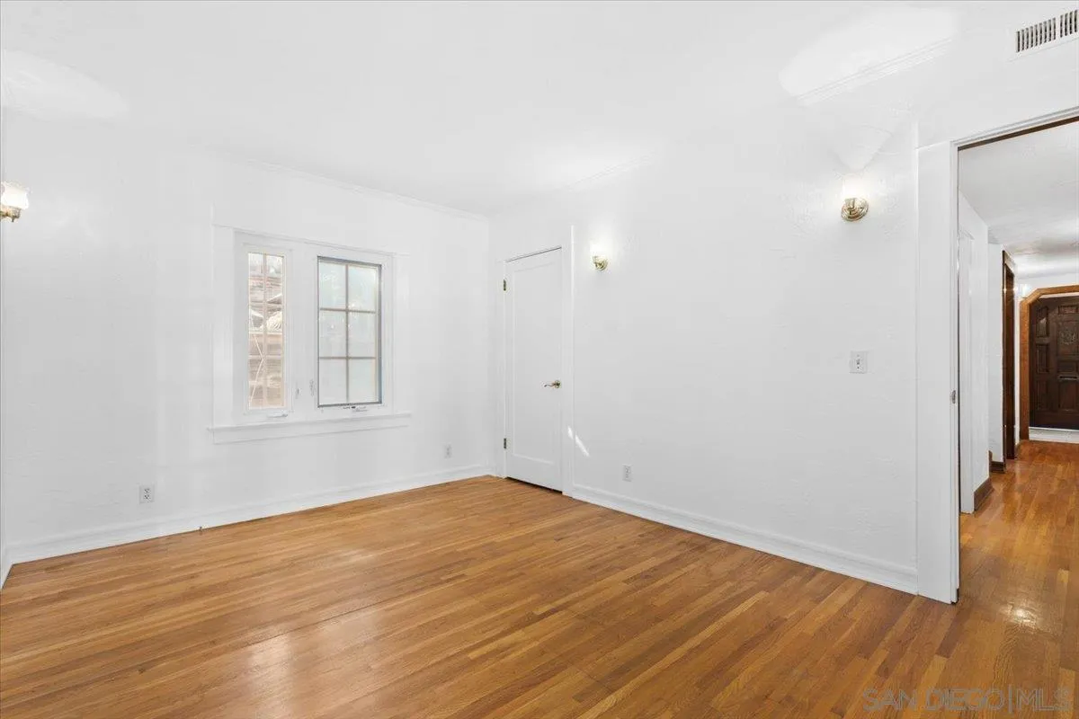 https://cdn.realtyfeed.com/cdn/127/250036112/a5b333bd8d57c0df5ea0077818fa4285.webp