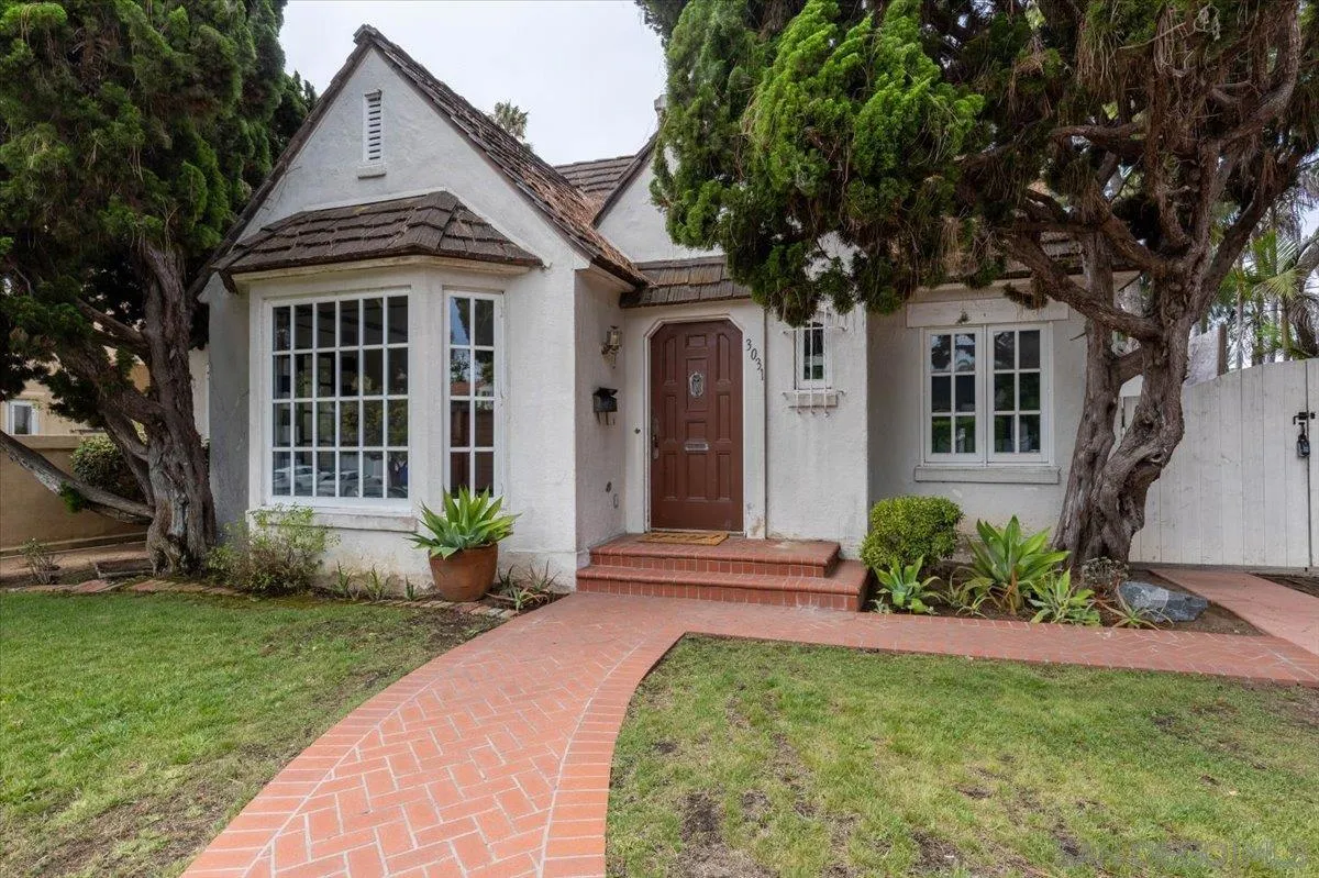 https://cdn.realtyfeed.com/cdn/127/250036112/b22bb0982e899beef040b194f54e894f.webp