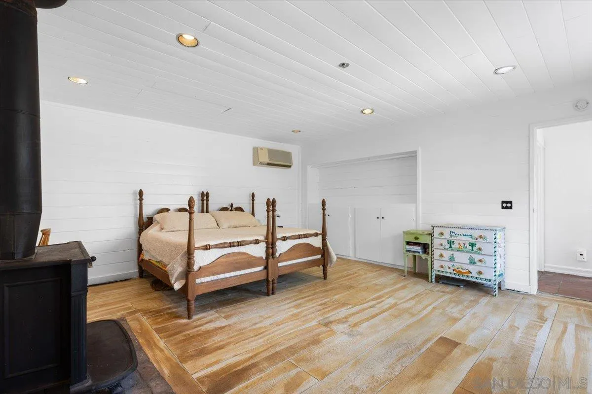 https://cdn.realtyfeed.com/cdn/127/250036112/d9620142eda1b673b429ec3458e83029.webp