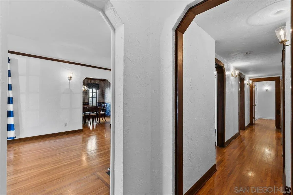 https://cdn.realtyfeed.com/cdn/127/250036112/e12aa43665e21472c0cac5506bdaf4f3.webp