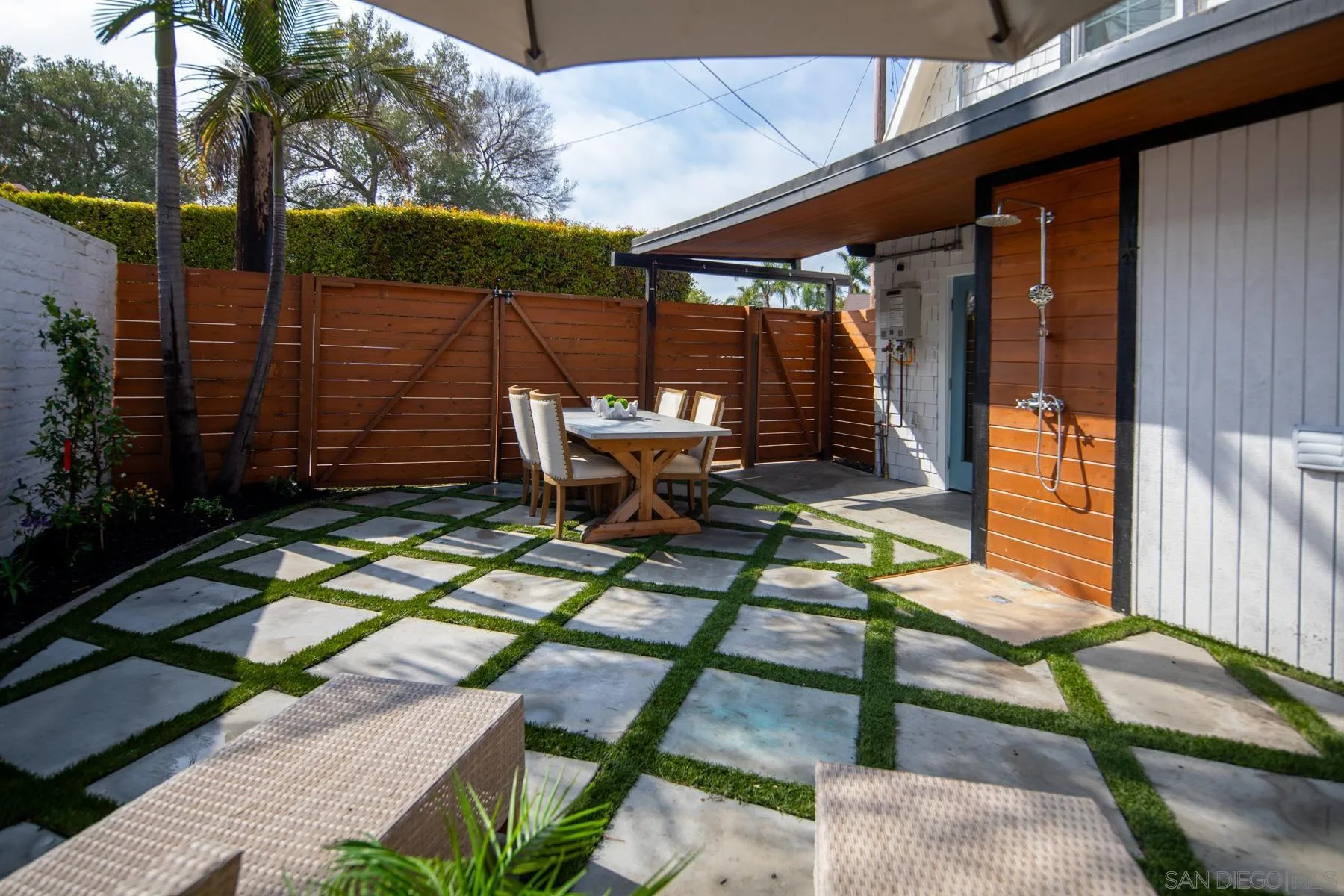 https://cdn.realtyfeed.com/cdn/127/250036115/16c69528c3f754ec15b136d5704b1ed1.webp