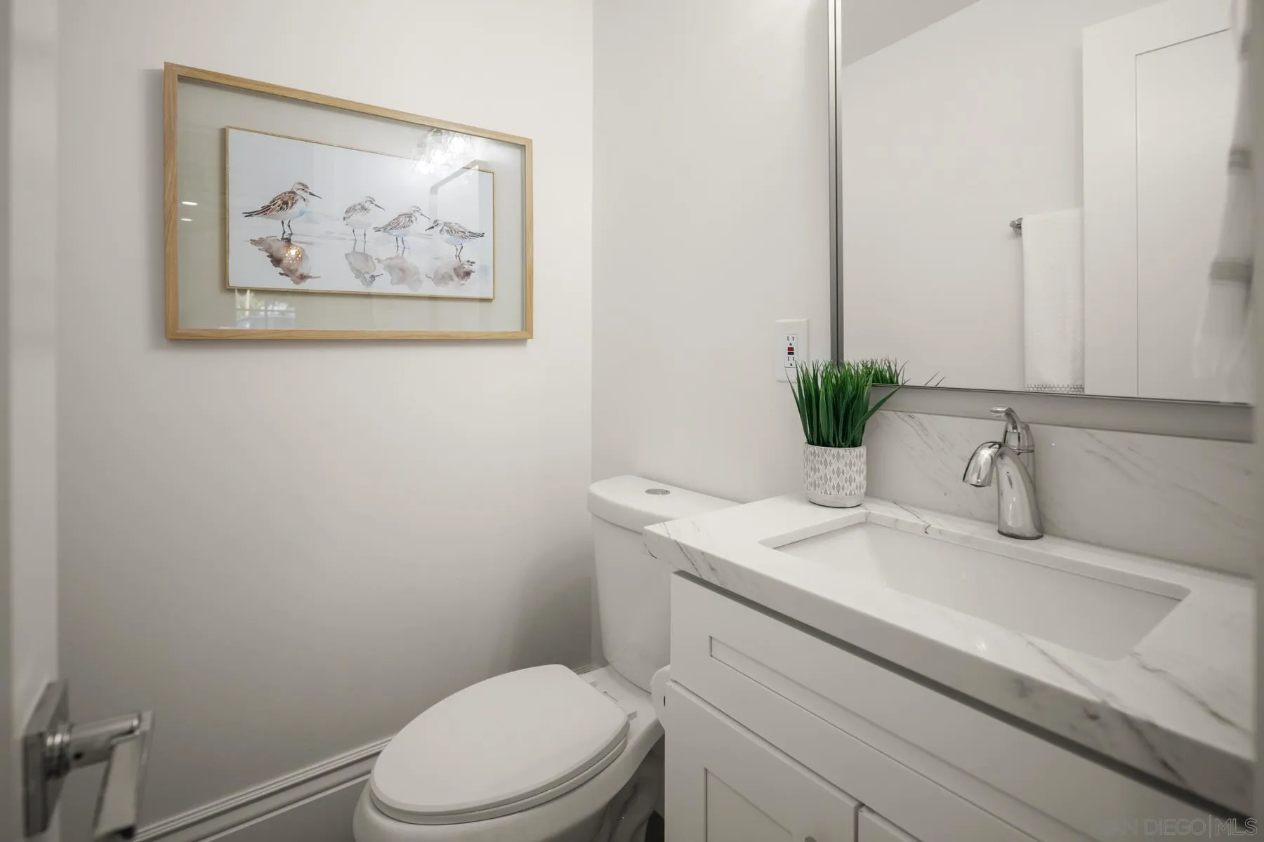 https://cdn.realtyfeed.com/cdn/127/250036115/63b52e40f3adb1798c583172f55a119c.webp