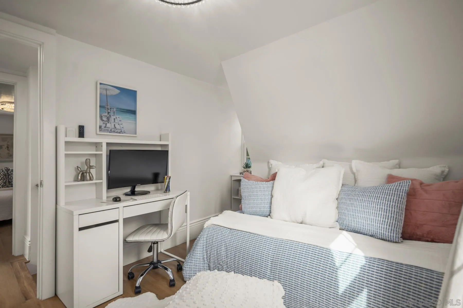 https://cdn.realtyfeed.com/cdn/127/250036115/8b58831cb7c0ffb5d5b323bb5fe0a253.webp