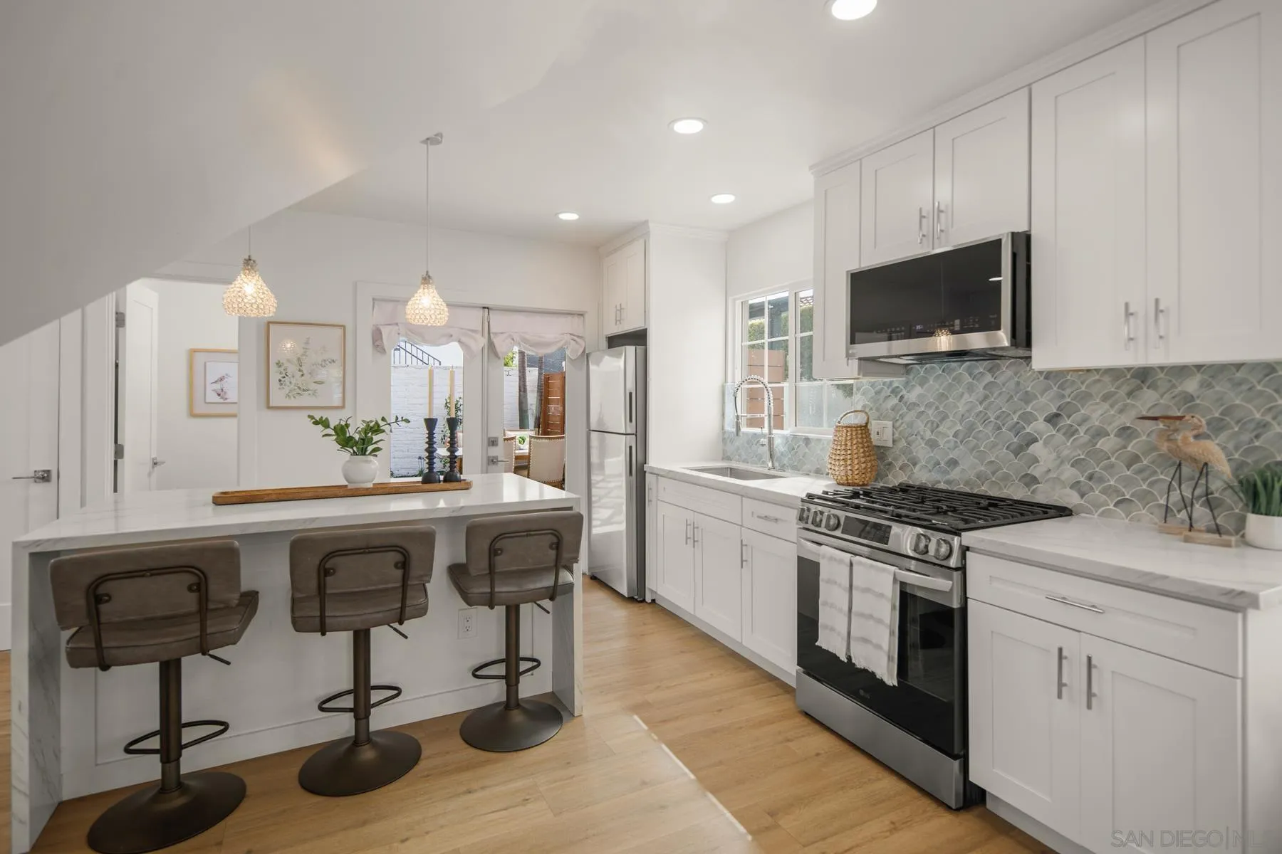 https://cdn.realtyfeed.com/cdn/127/250036115/8c9983b168219a0bc88ee54a16dd52ee.webp