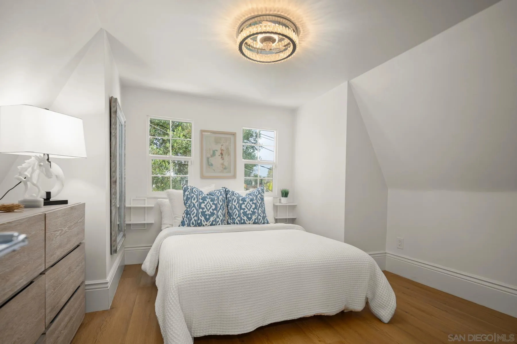 https://cdn.realtyfeed.com/cdn/127/250036115/beea5f0550afb2bf6f8316fa11618843.webp