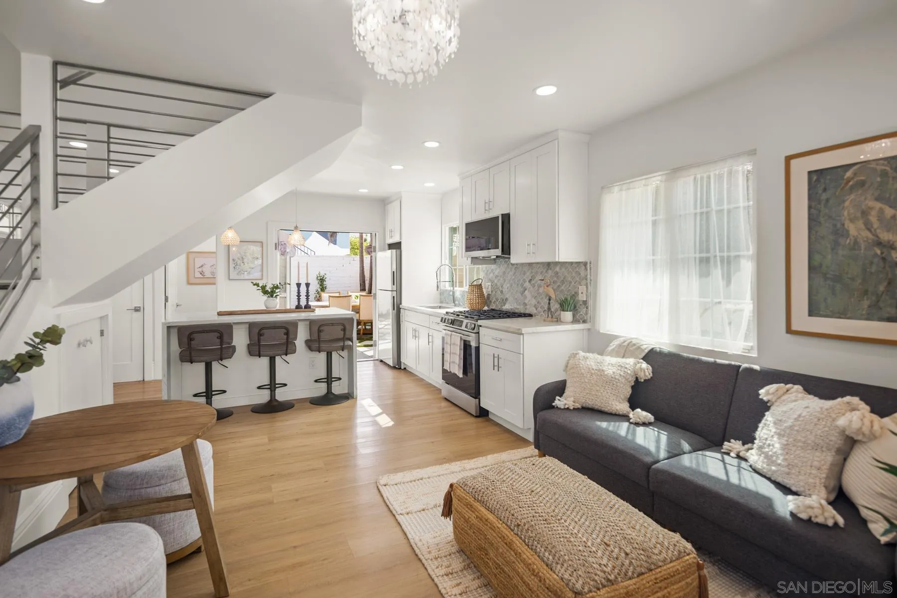 https://cdn.realtyfeed.com/cdn/127/250036115/d1f8de2573094ba3c8c3d2960bf19eeb.webp