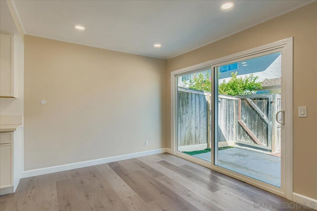Photo #5: 250036116 Listing 