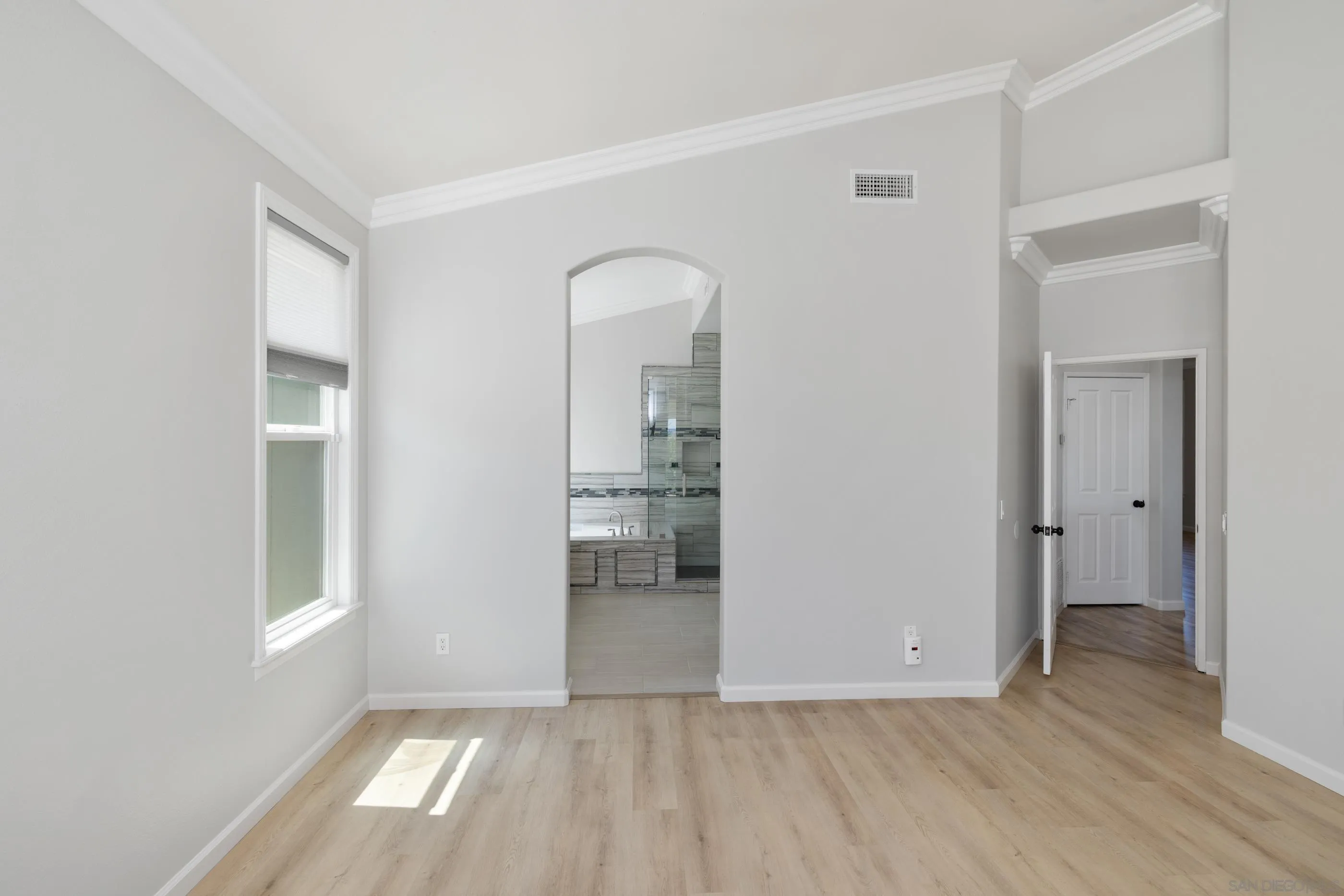 https://cdn.realtyfeed.com/cdn/127/250036118/40ed2a194070b2a724ec2ee1df1b9065.webp