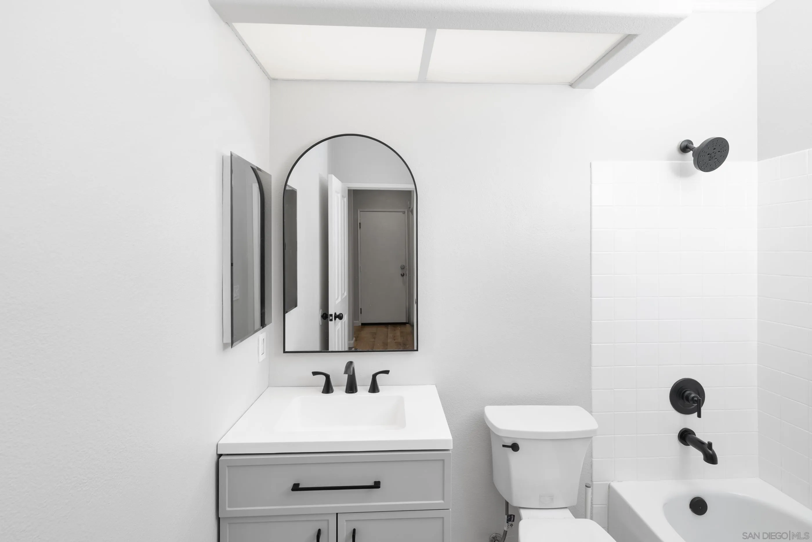 https://cdn.realtyfeed.com/cdn/127/250036118/78f8860b202b29d00a99e4cb3e221785.webp