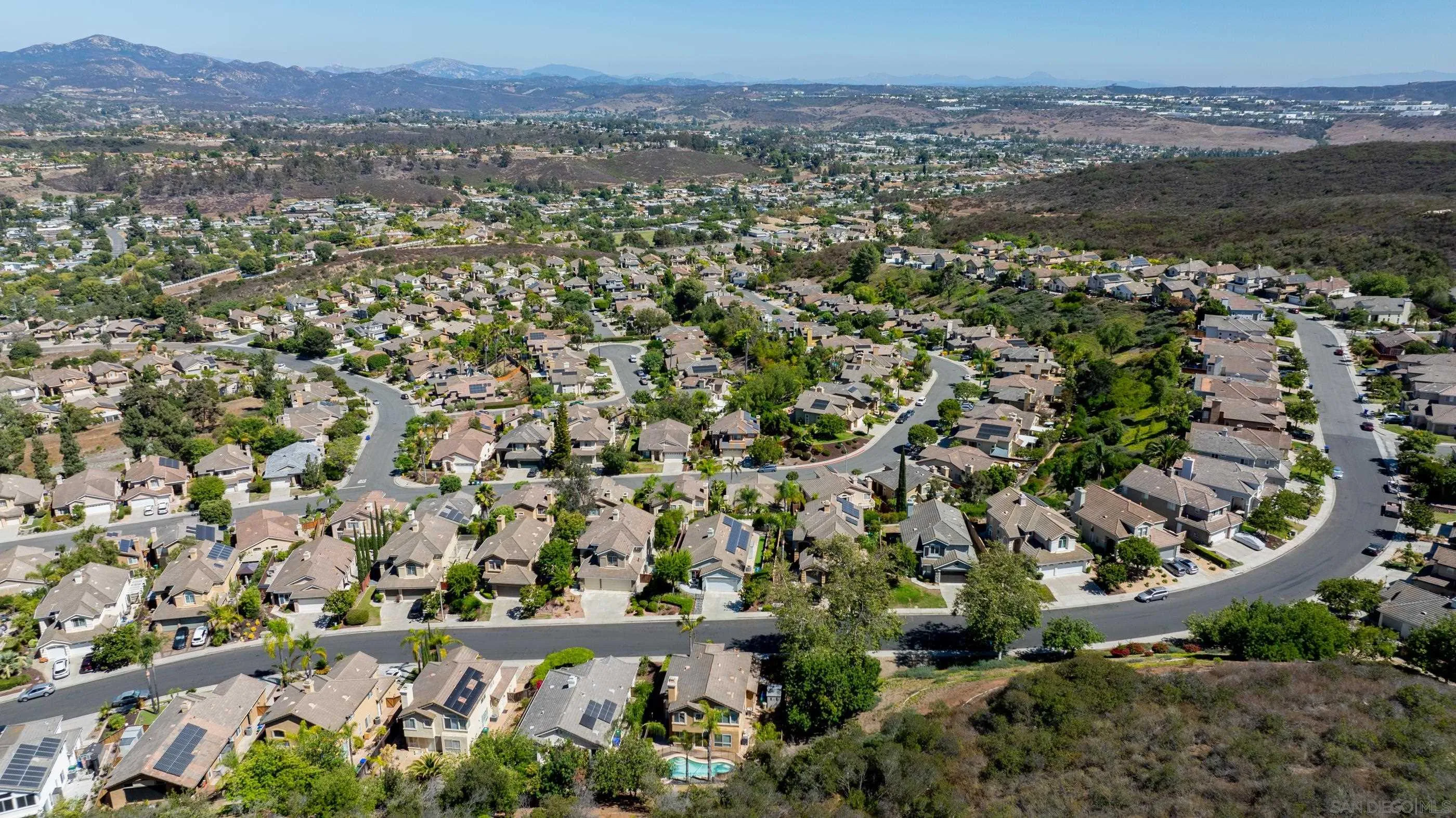 https://cdn.realtyfeed.com/cdn/127/250036118/81d563cbd0b52e0a752a2d10be257590.webp