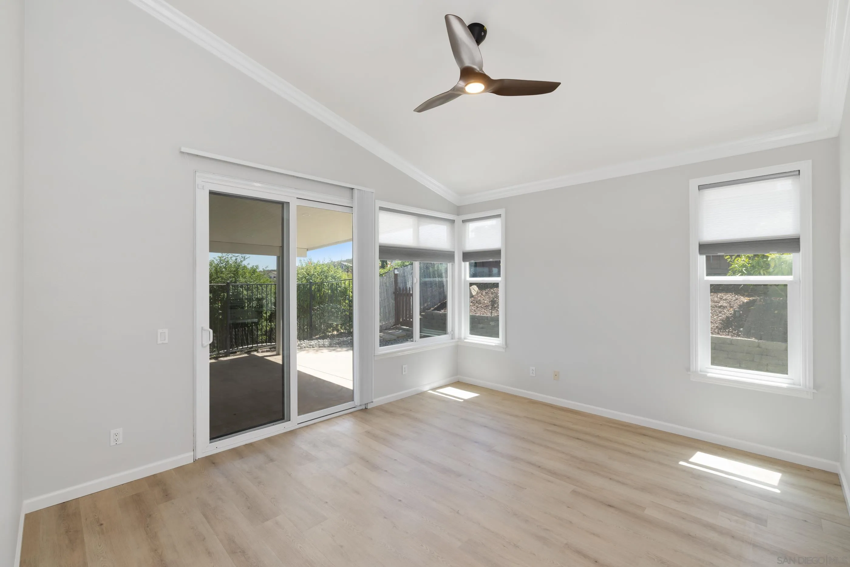 https://cdn.realtyfeed.com/cdn/127/250036118/f7423b802b775cf44aaf0207293d935e.webp