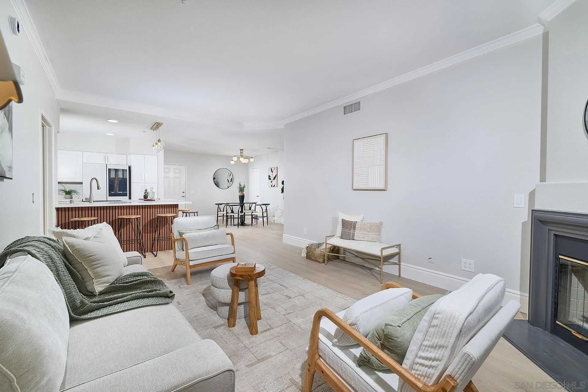 Photo #3: 250036125 Listing 