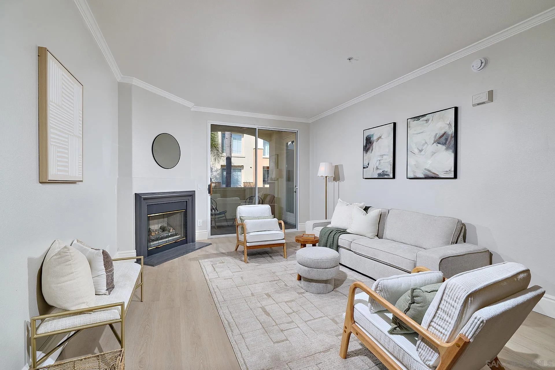 Photo #2: 250036125 Listing 