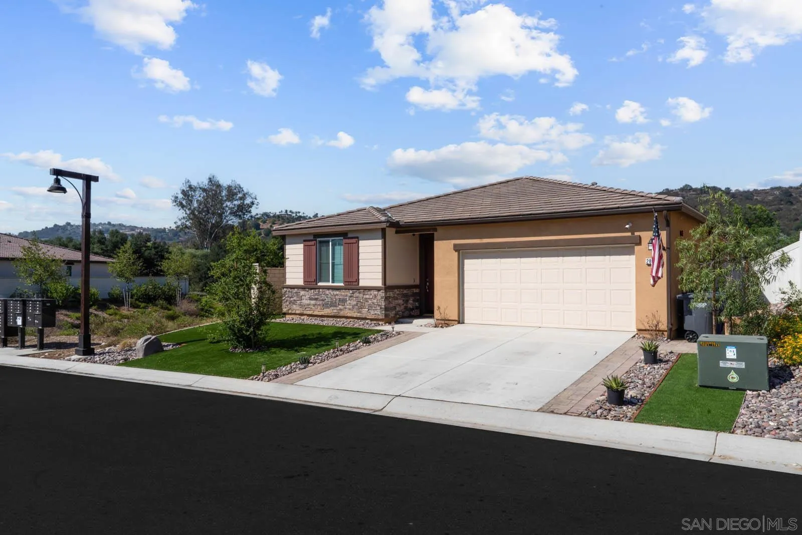 https://cdn.realtyfeed.com/cdn/127/250036127/c7c3a6b96a3fdcb0283346d059fae092.webp