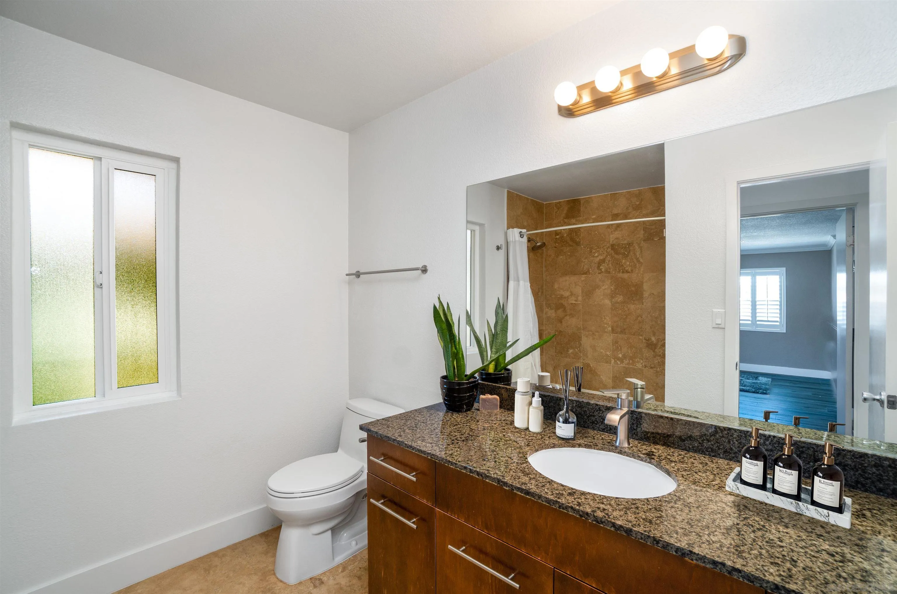 https://cdn.realtyfeed.com/cdn/127/250036129/7c46d9c132943c6aed1e35a3a37d774f.webp