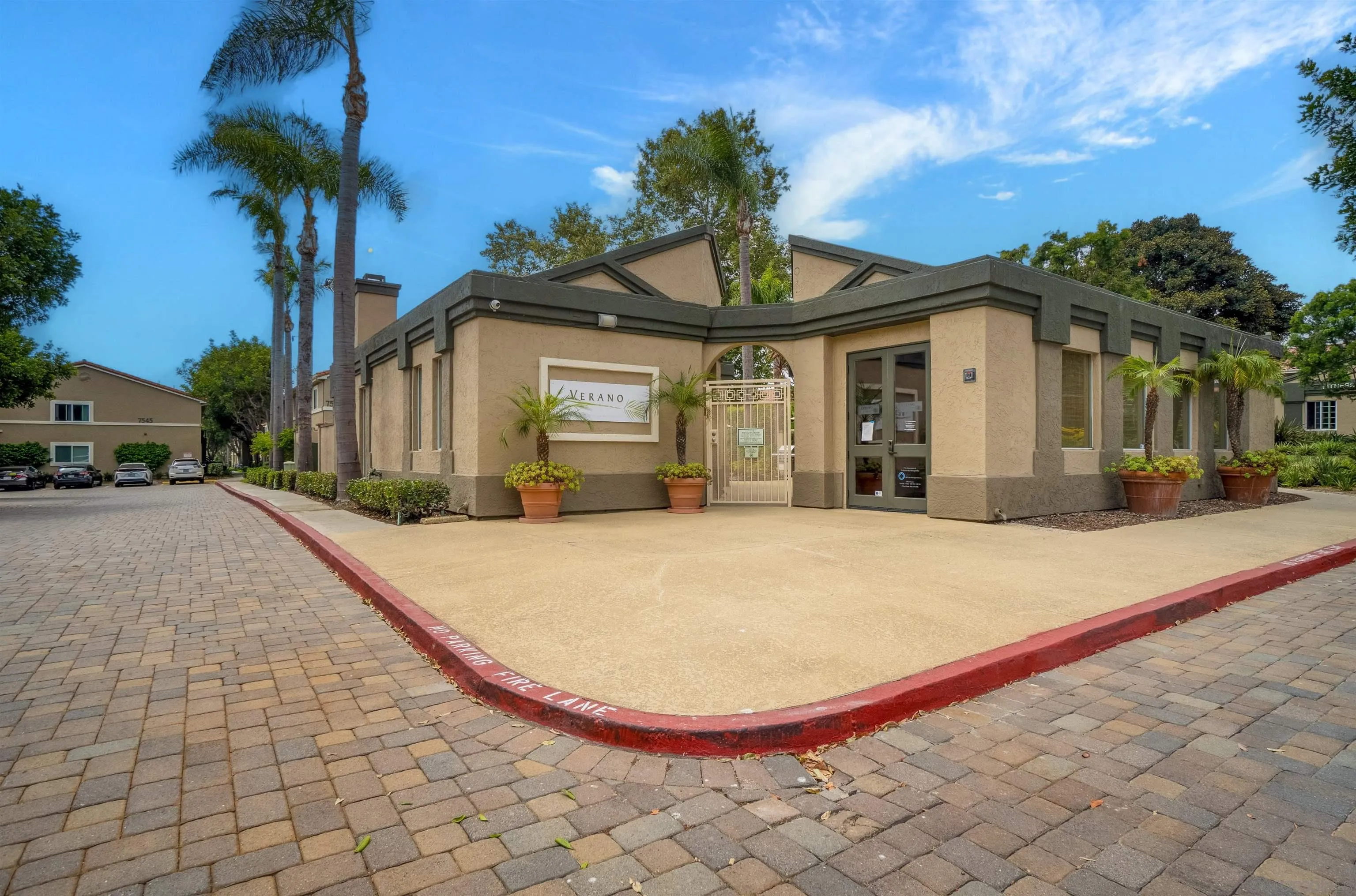 https://cdn.realtyfeed.com/cdn/127/250036129/8f4eba349f73b66f4a3ee1371a4fbe6b.webp