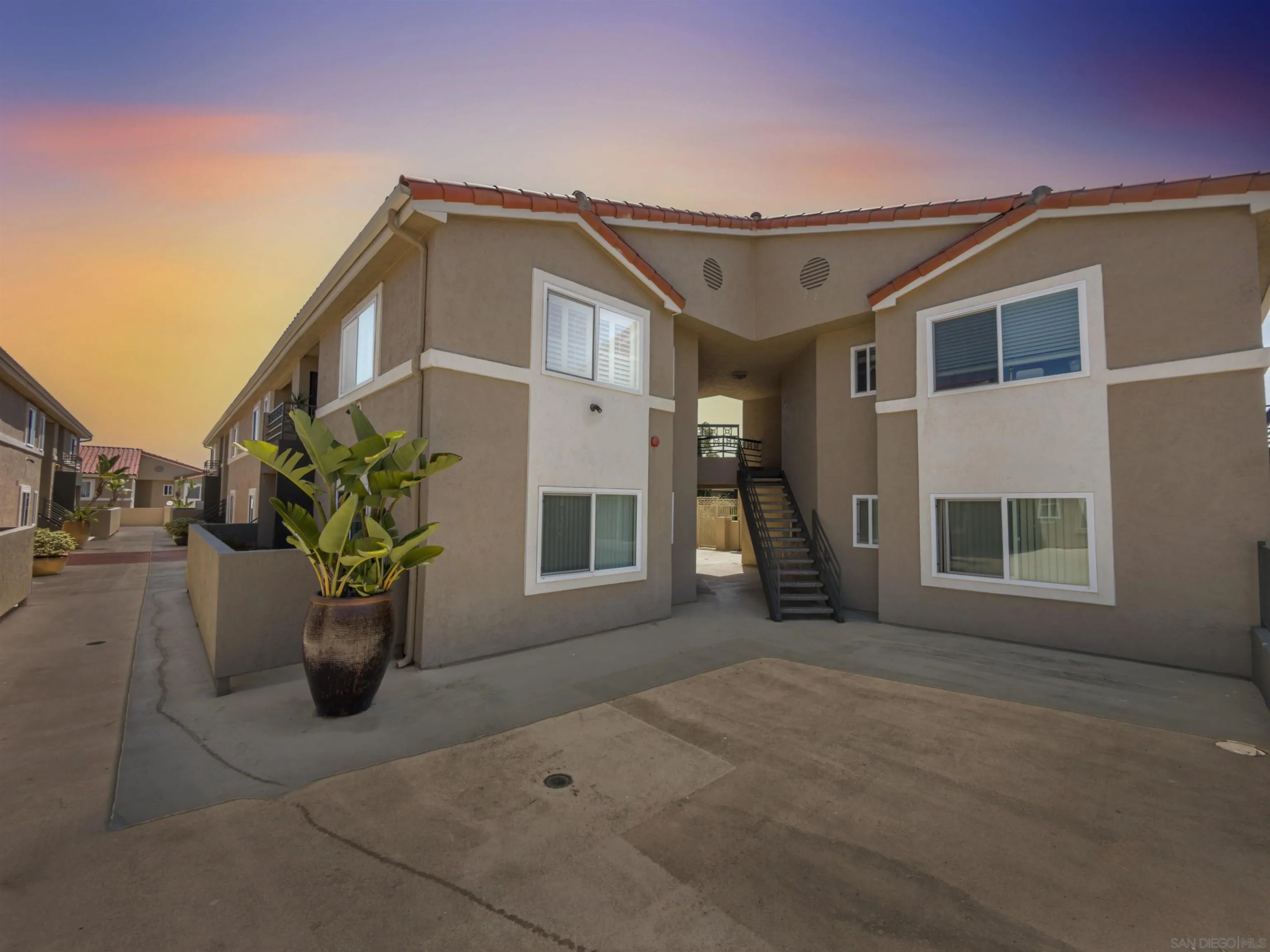https://cdn.realtyfeed.com/cdn/127/250036129/92d285218da5e03a8ff13cde1e8dbf26.webp