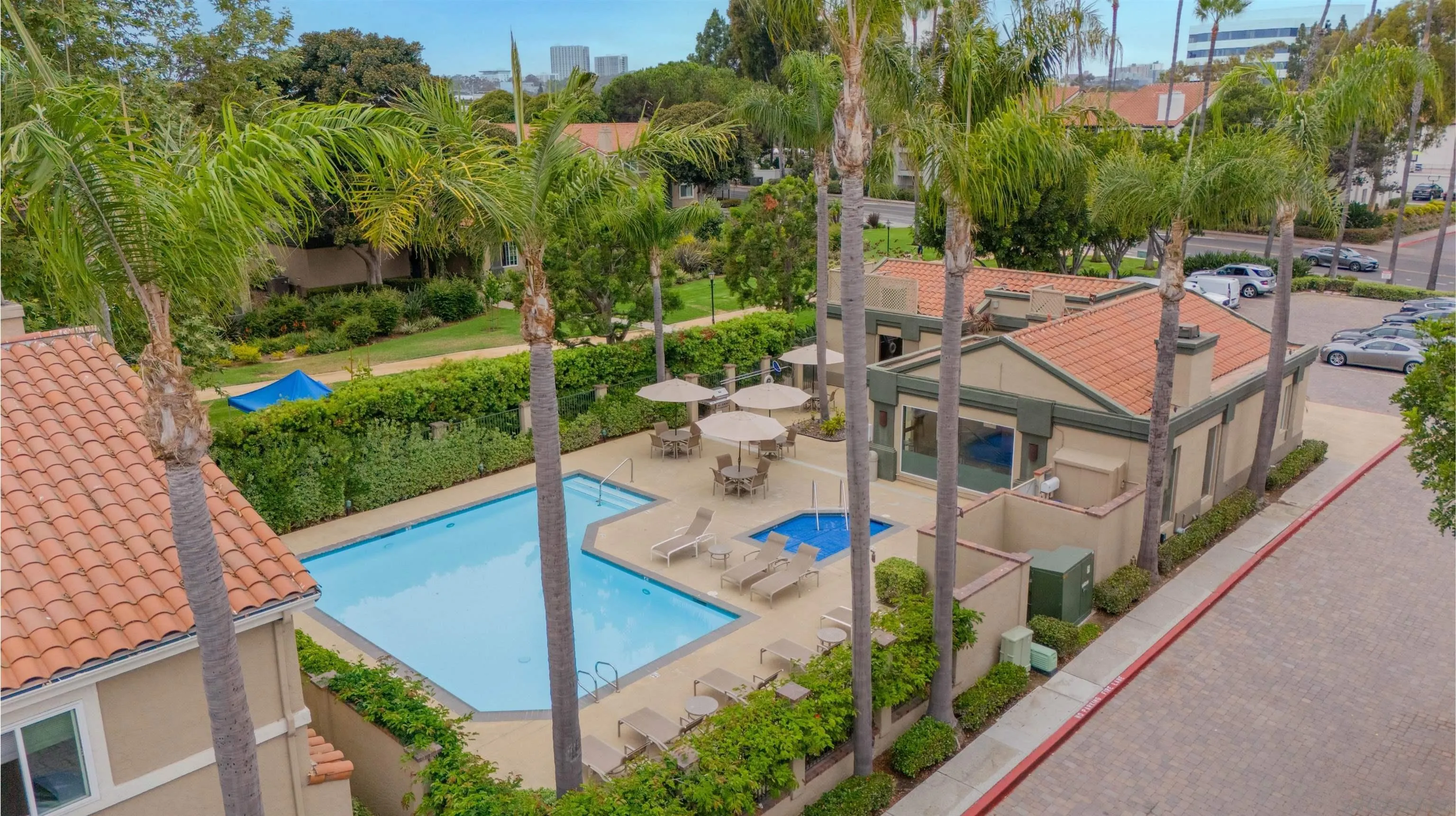 https://cdn.realtyfeed.com/cdn/127/250036129/9cb635a8ec9cfe816c375ec14b197c1c.webp