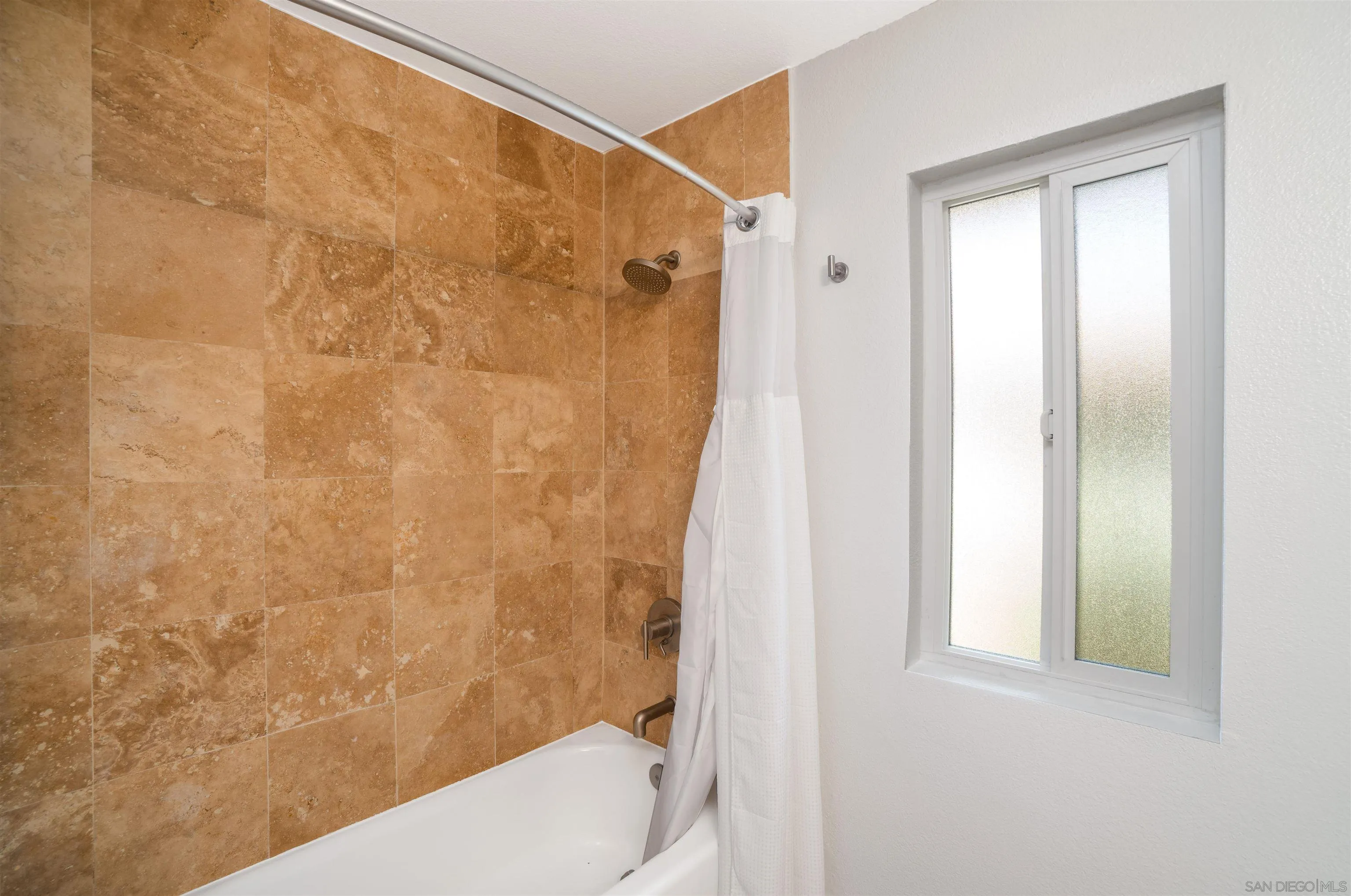 https://cdn.realtyfeed.com/cdn/127/250036129/b6a68be4177d08d505696b532c99e978.webp