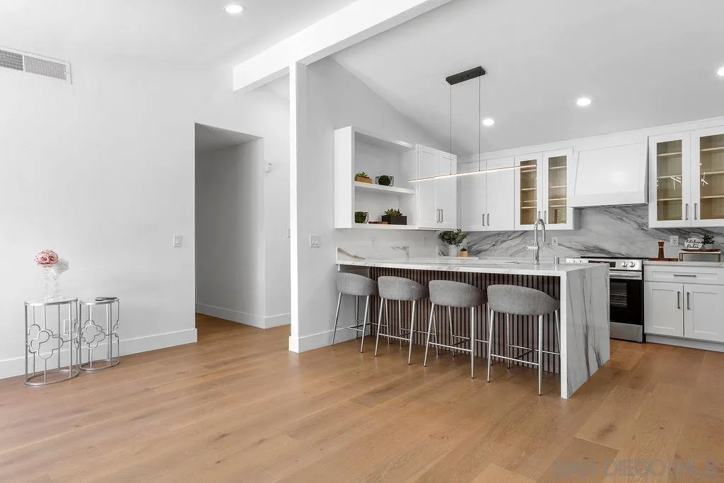 https://cdn.realtyfeed.com/cdn/127/250036137/14f579433e6e2ce4c92b9a56b9bc80a7.webp