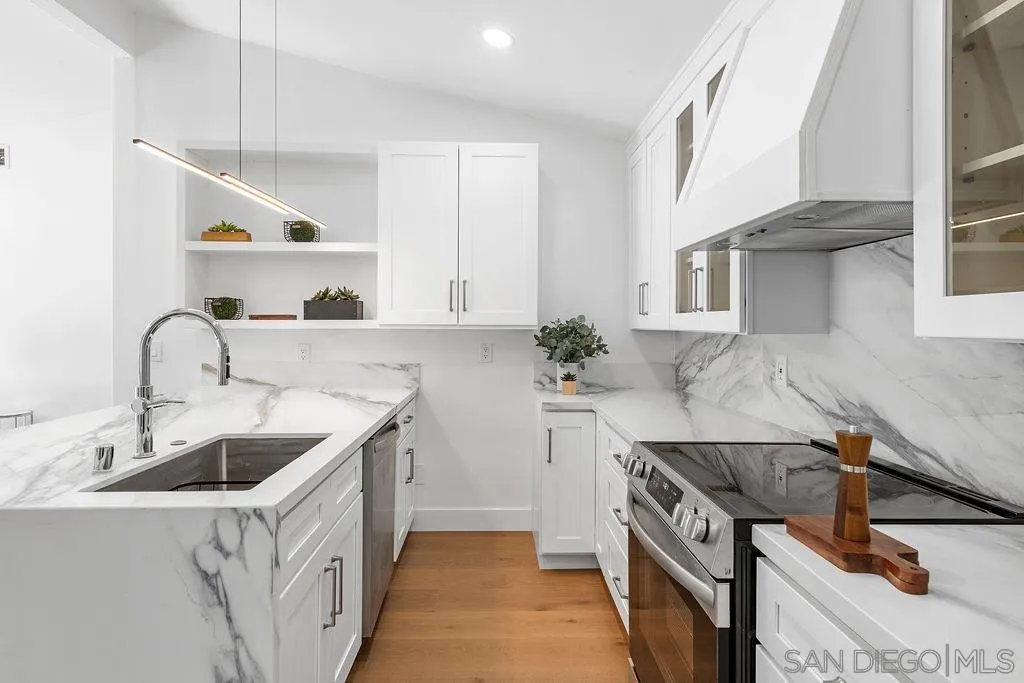 https://cdn.realtyfeed.com/cdn/127/250036137/2ae22c8bbdaeeca9fc739db7d588426e.webp