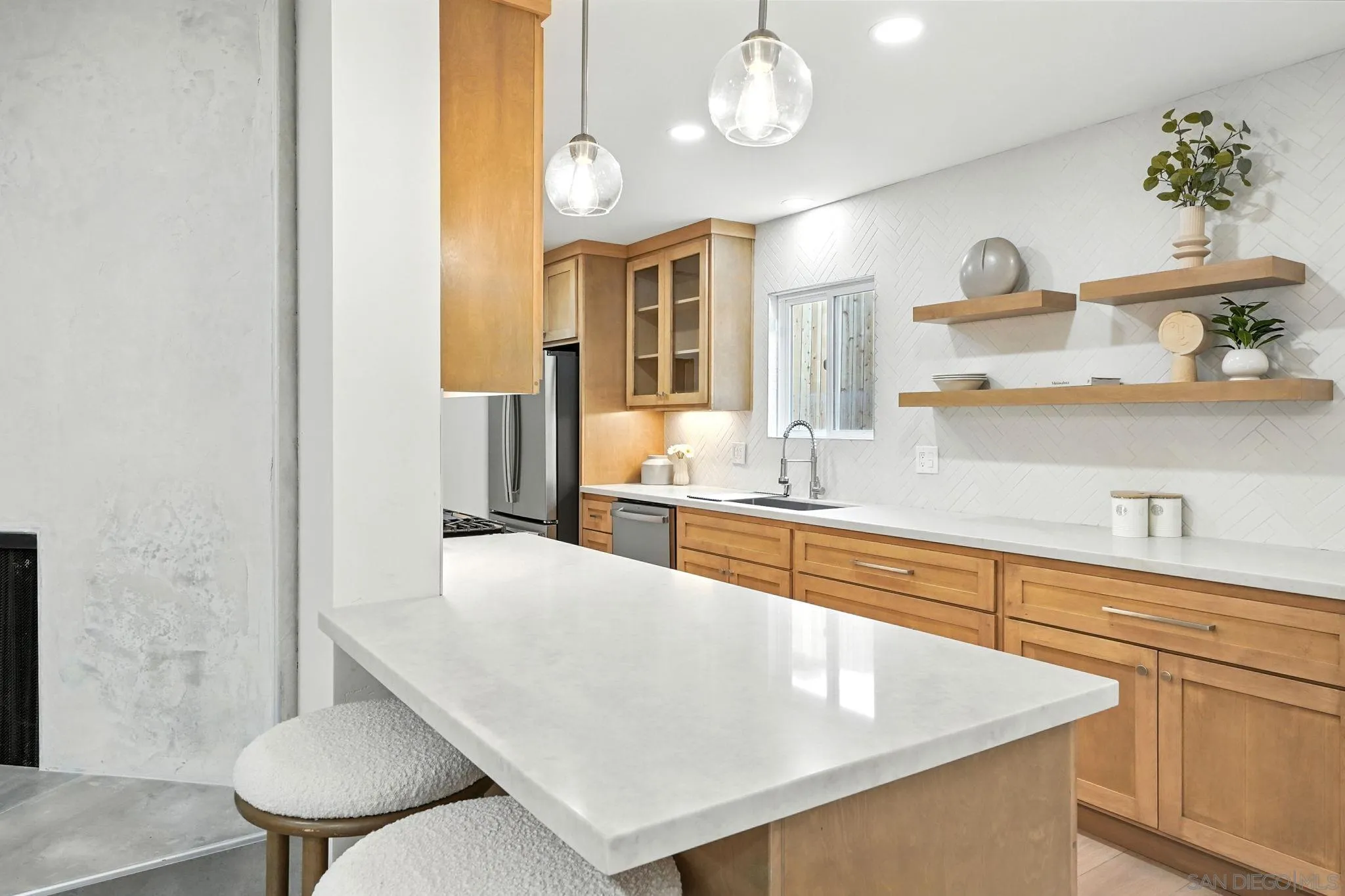 https://cdn.realtyfeed.com/cdn/127/250036141/22ababf65e5d188ca93ccc8ad03cdd19.webp