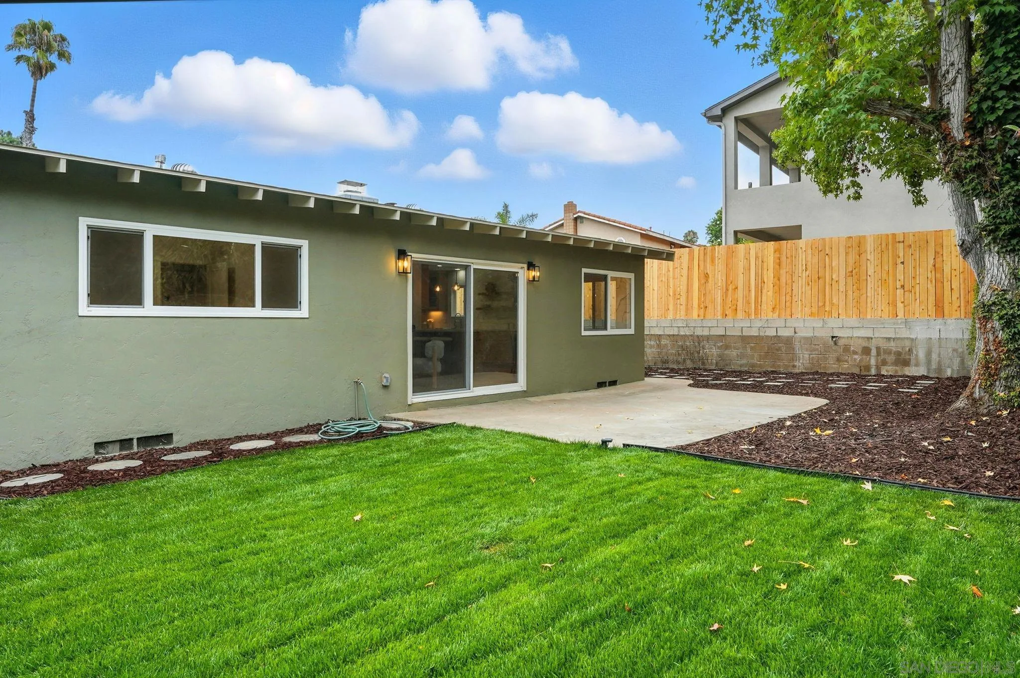 https://cdn.realtyfeed.com/cdn/127/250036141/2ef4e965018d99ffa56a836a897a3b80.webp