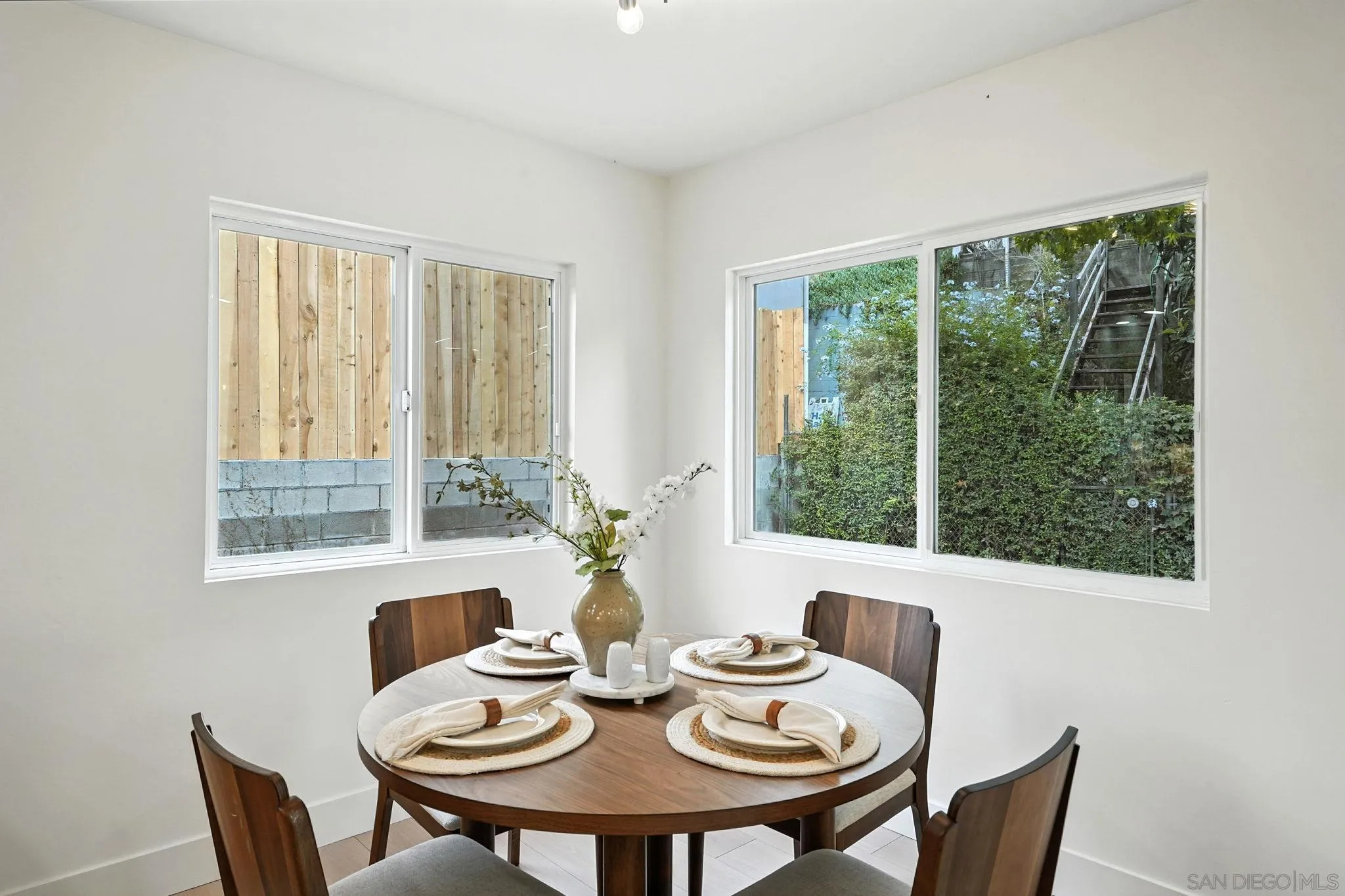 https://cdn.realtyfeed.com/cdn/127/250036141/4d40c4173e11ba472a8462db2a7a3ede.webp