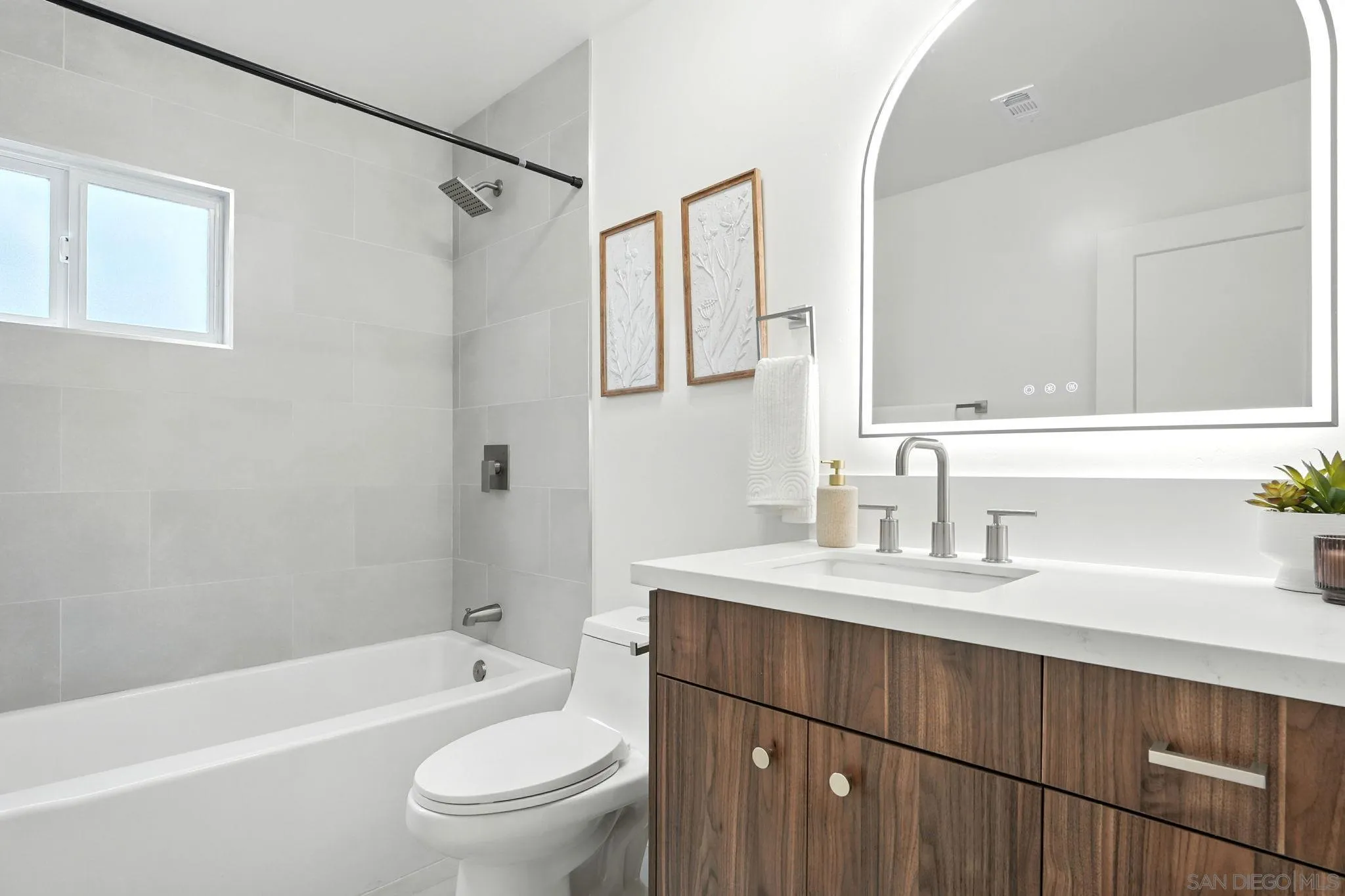 https://cdn.realtyfeed.com/cdn/127/250036141/b9cf855051815e56d58067709a1bae71.webp