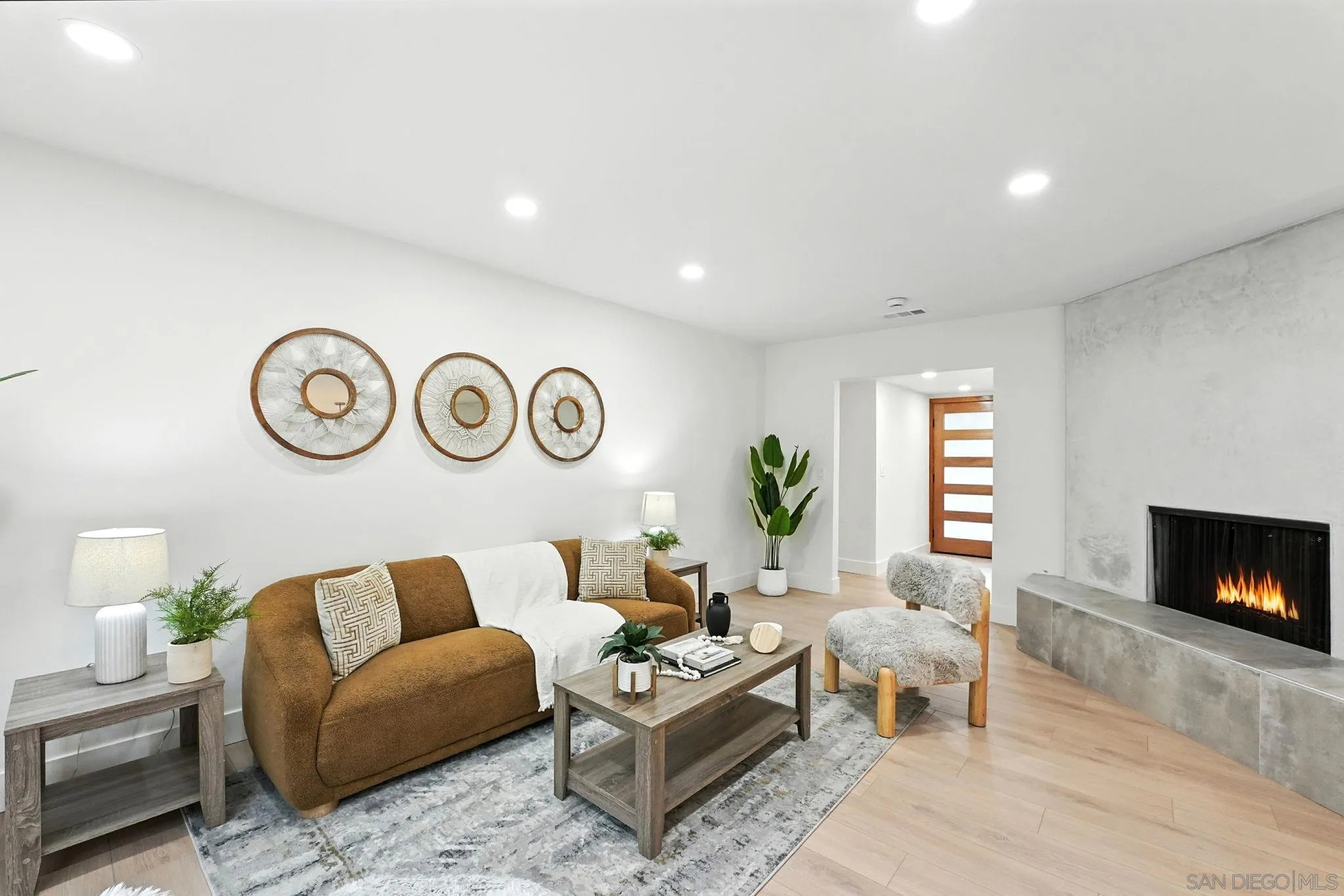 https://cdn.realtyfeed.com/cdn/127/250036141/c85a6ba70efc86fc4a03972bc1eb86e2.webp