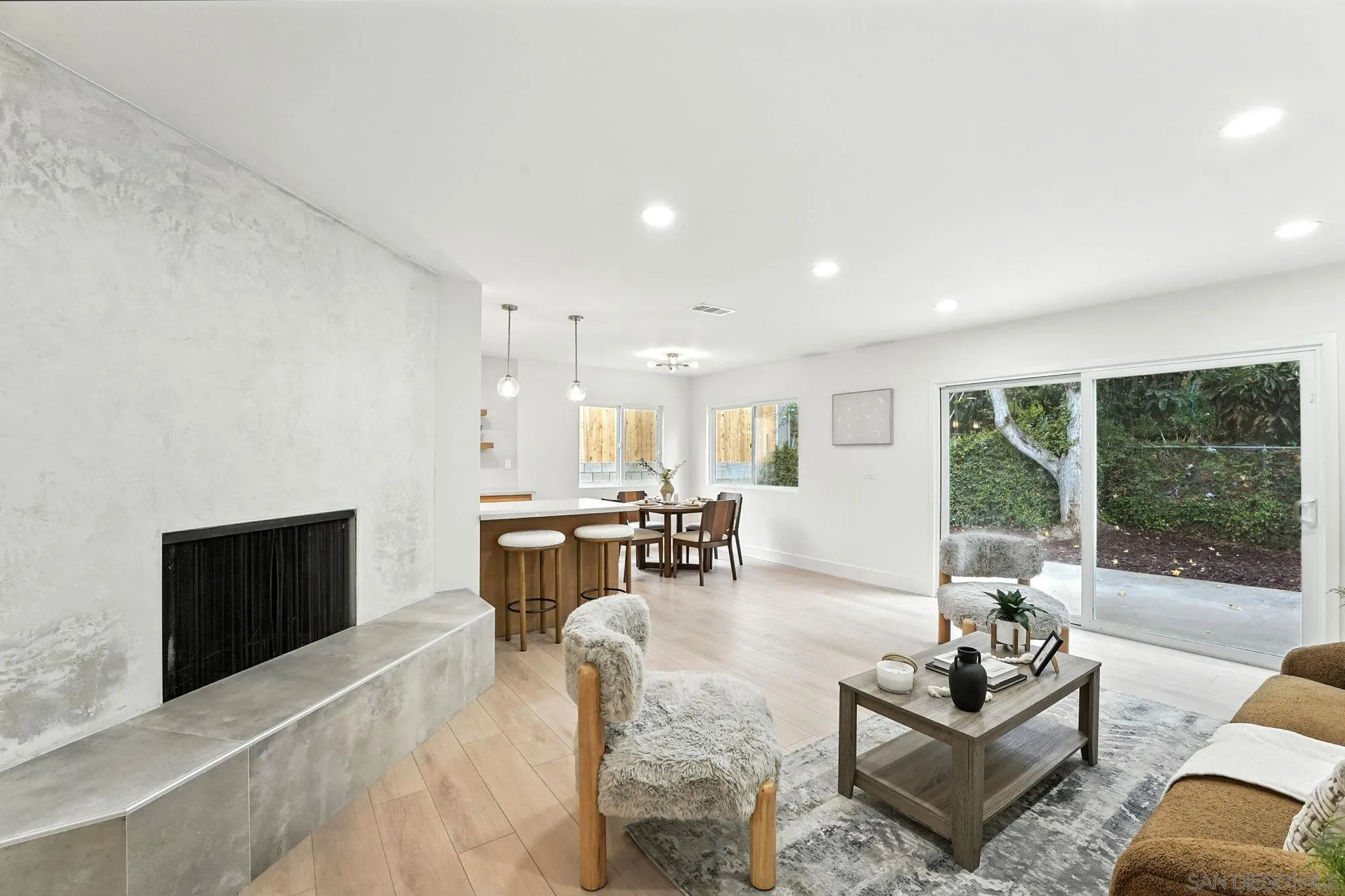 https://cdn.realtyfeed.com/cdn/127/250036141/d59061bf06a58a297e861e69018154a7.webp