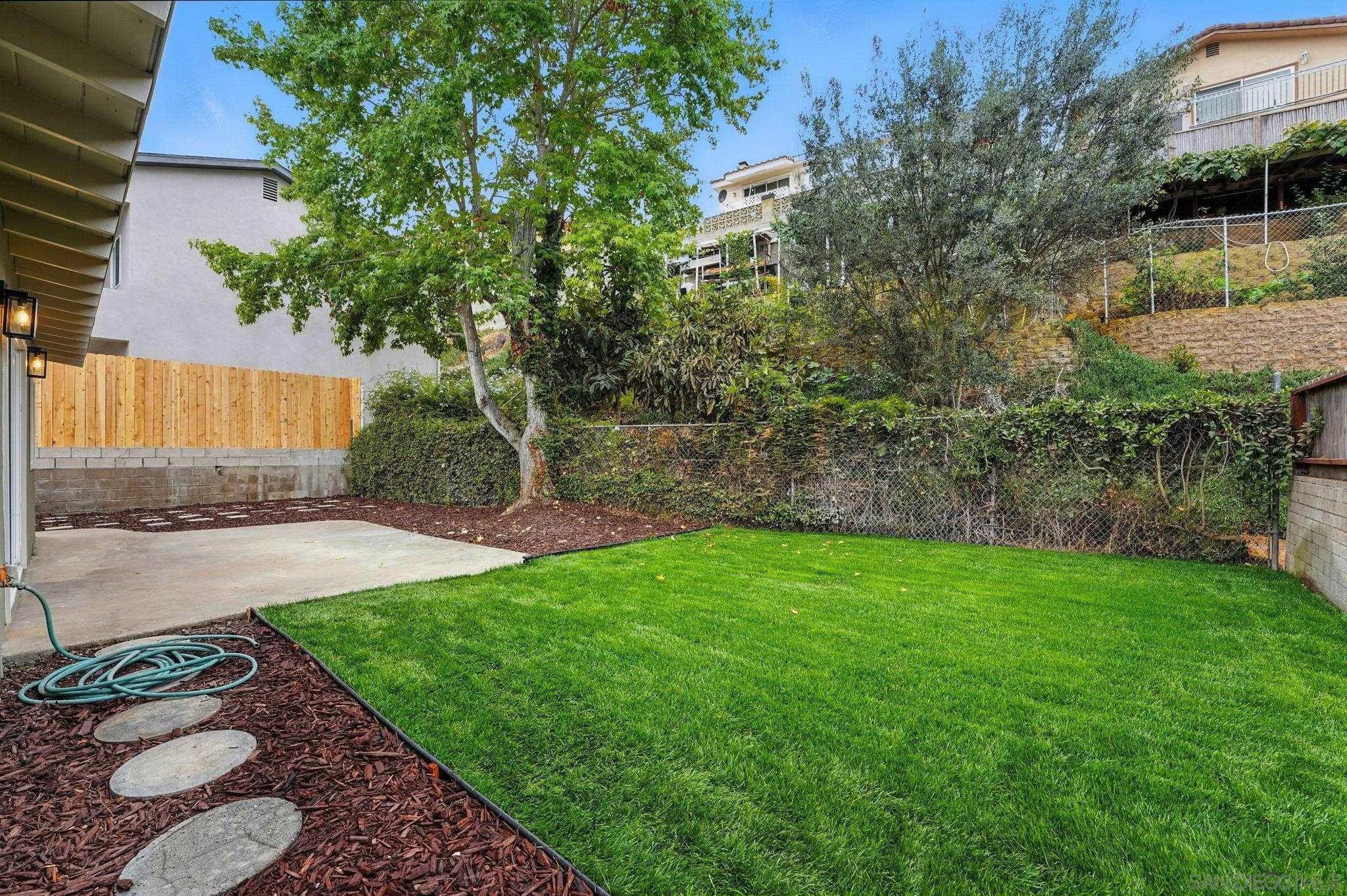 https://cdn.realtyfeed.com/cdn/127/250036141/f99b254b393f375e1eb202befd058c80.webp