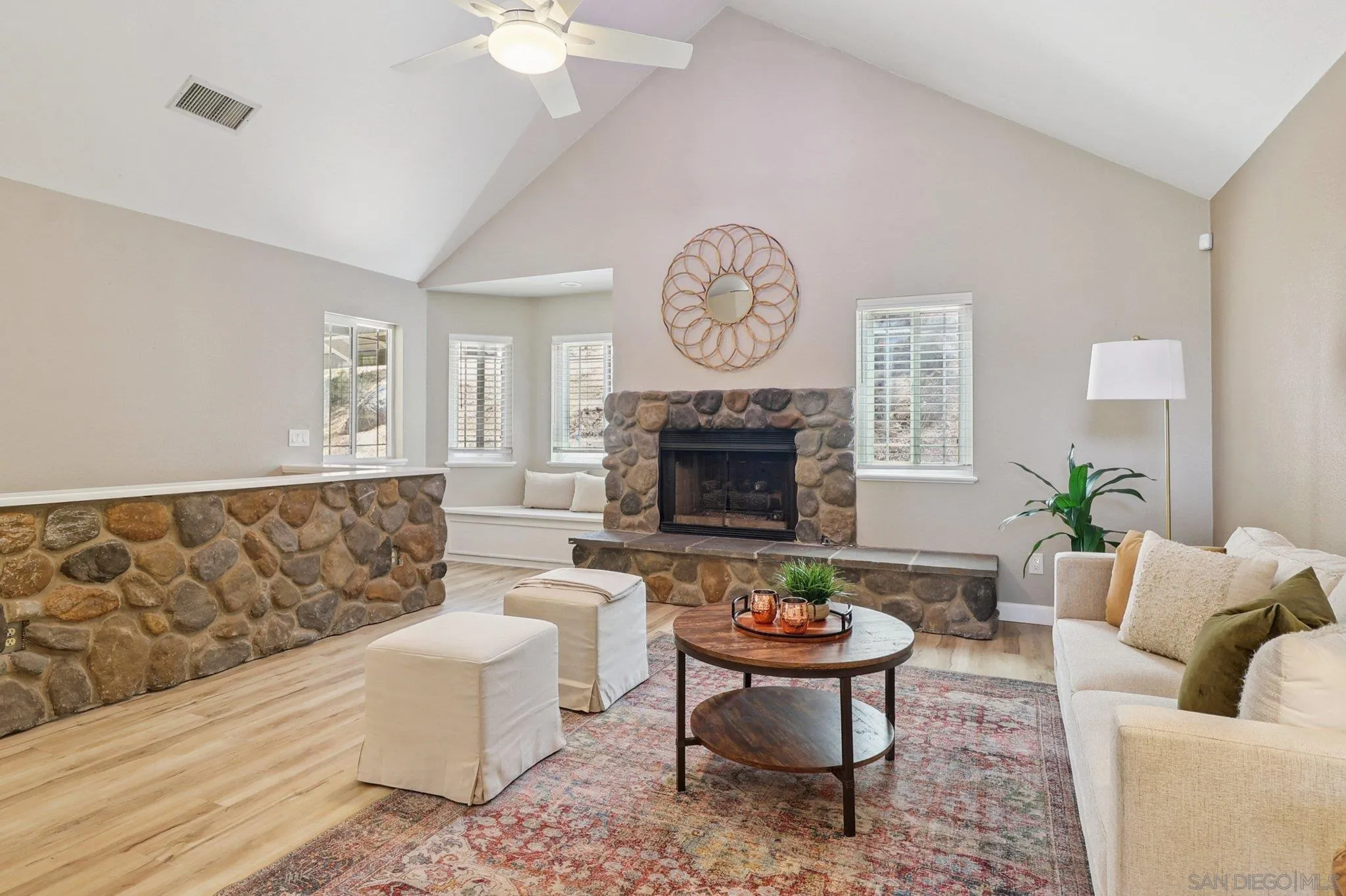 https://cdn.realtyfeed.com/cdn/127/250036142/af8da8ed52df621c4777e2226f9fe71e.webp