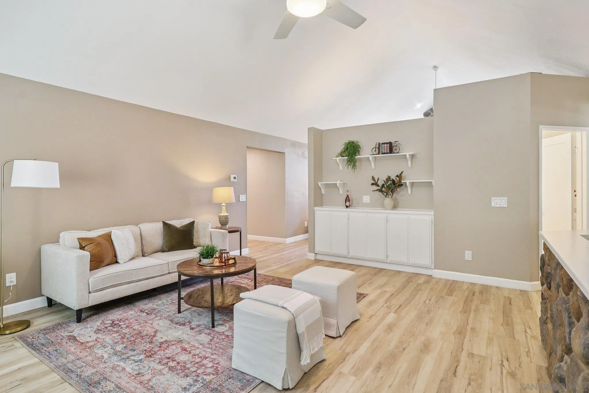 https://cdn.realtyfeed.com/cdn/127/250036142/c5c9acb53604b85f38feddc18e06e30d.webp