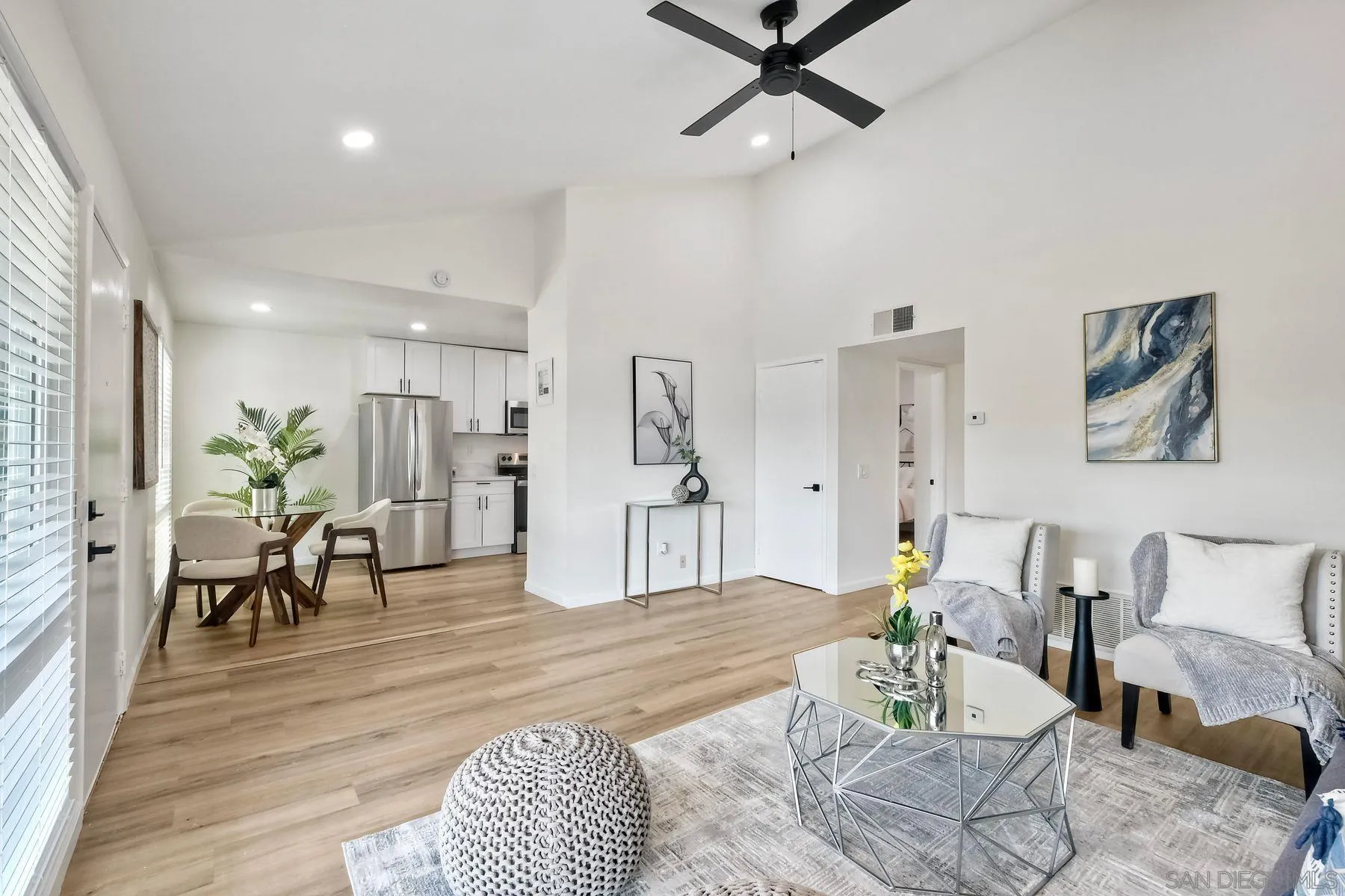 https://cdn.realtyfeed.com/cdn/127/250036144/0651cb8dcc3888d6c6bdfd56f25f6a3b.webp