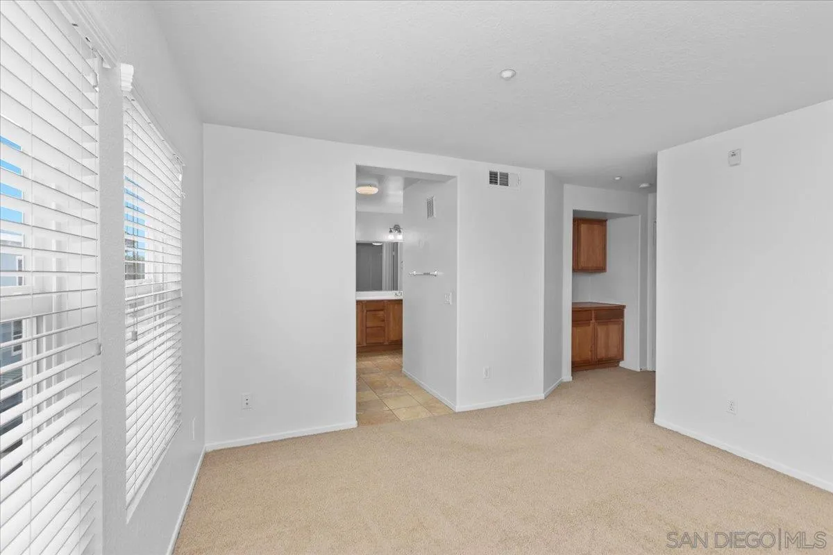 Photo #14: 250036146 Listing: Photo #14