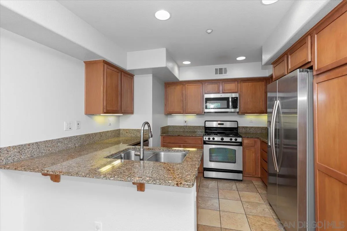 Photo #5: 250036146 Listing 