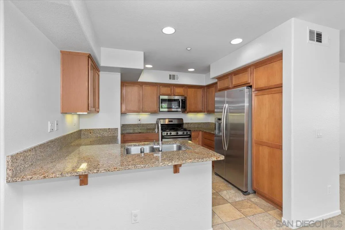 Photo #4: 250036146 Listing 