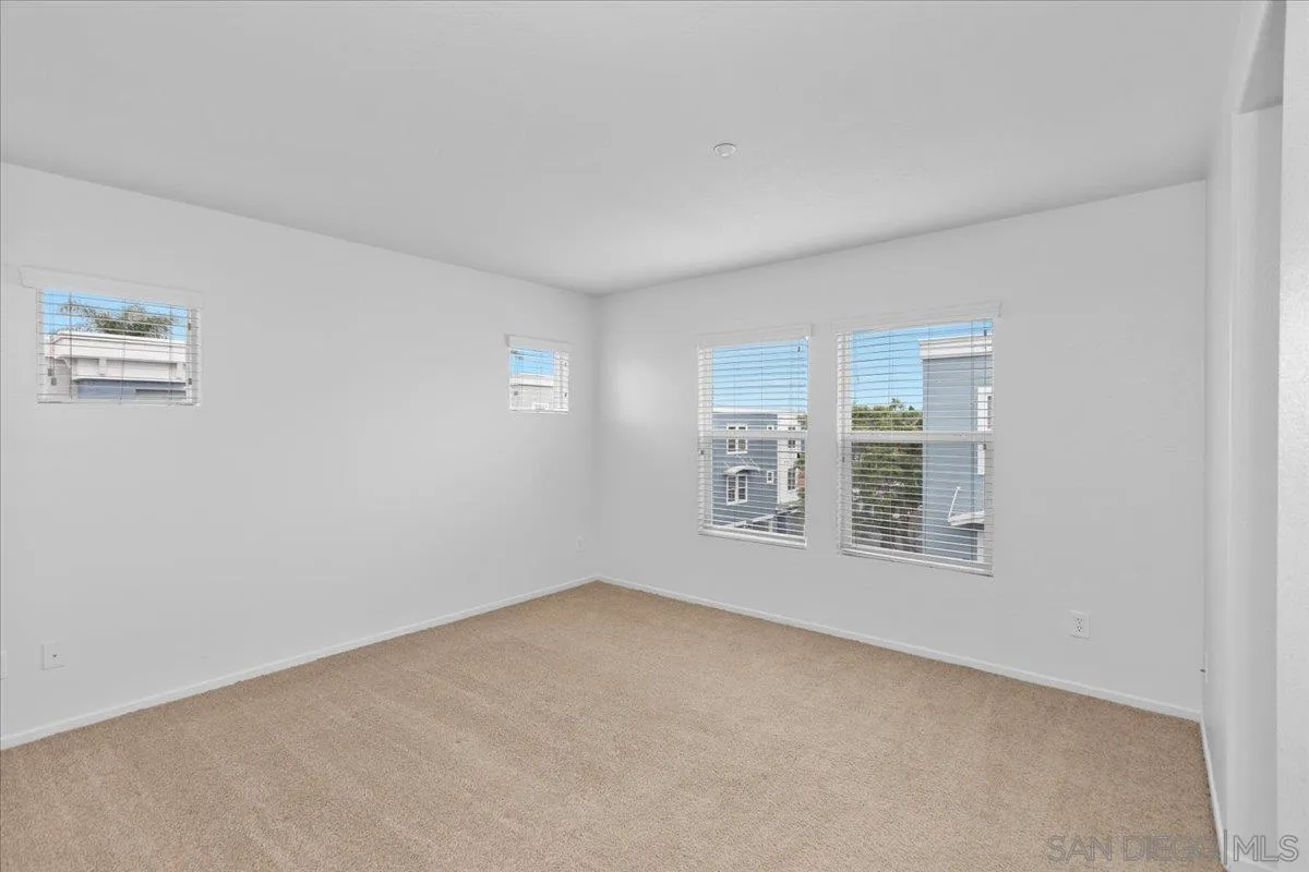 Photo #12: 250036146 Listing: Photo #12