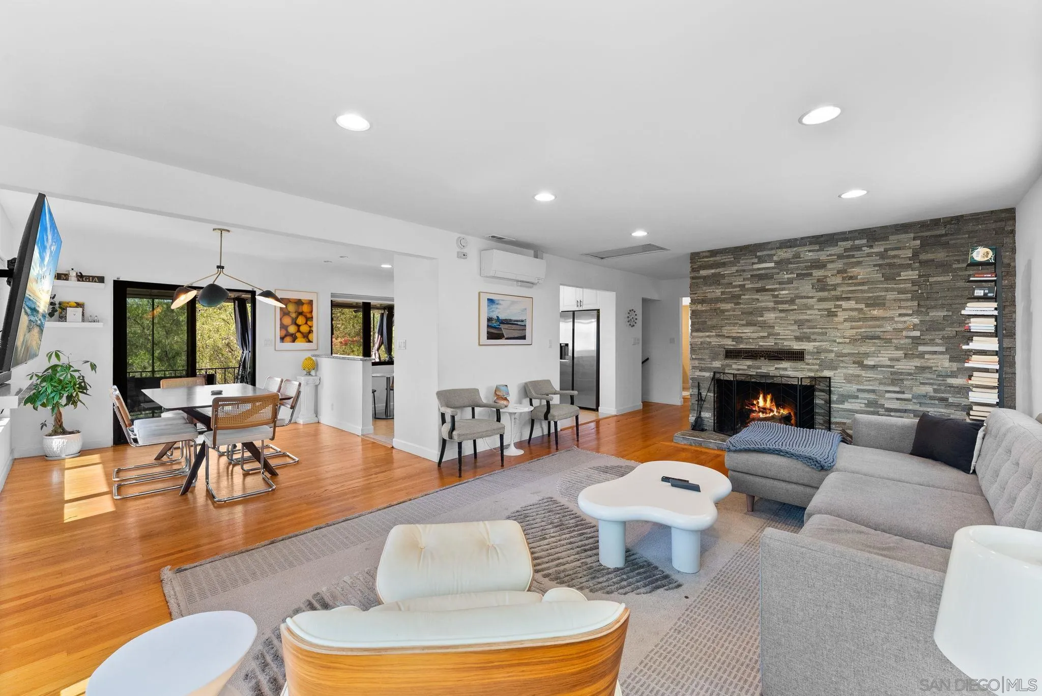 https://cdn.realtyfeed.com/cdn/127/250036147/0c709efbe90c891bade603883ad79f93.webp