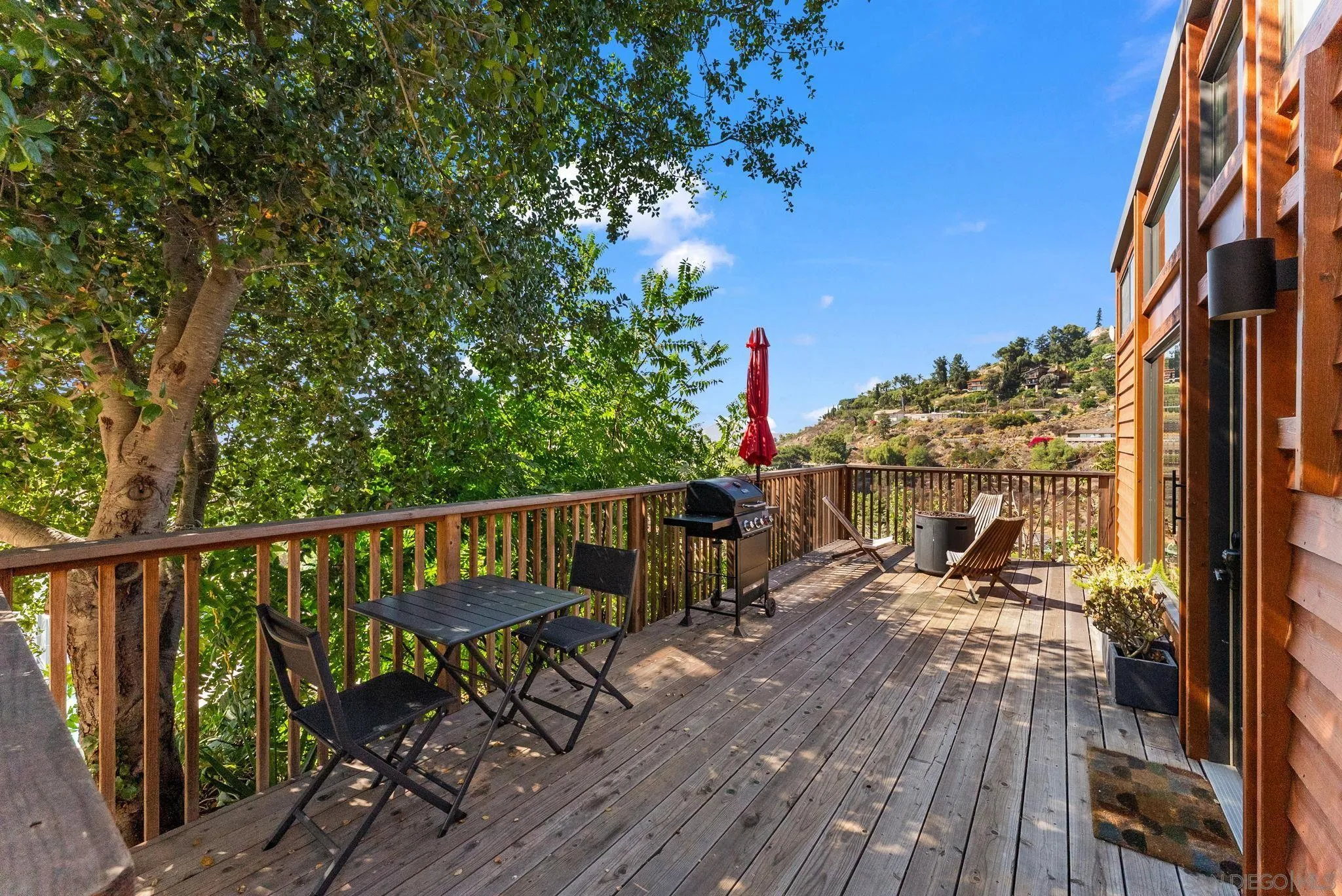 https://cdn.realtyfeed.com/cdn/127/250036147/39d8c4d9a1858d837c09206c5594a472.webp