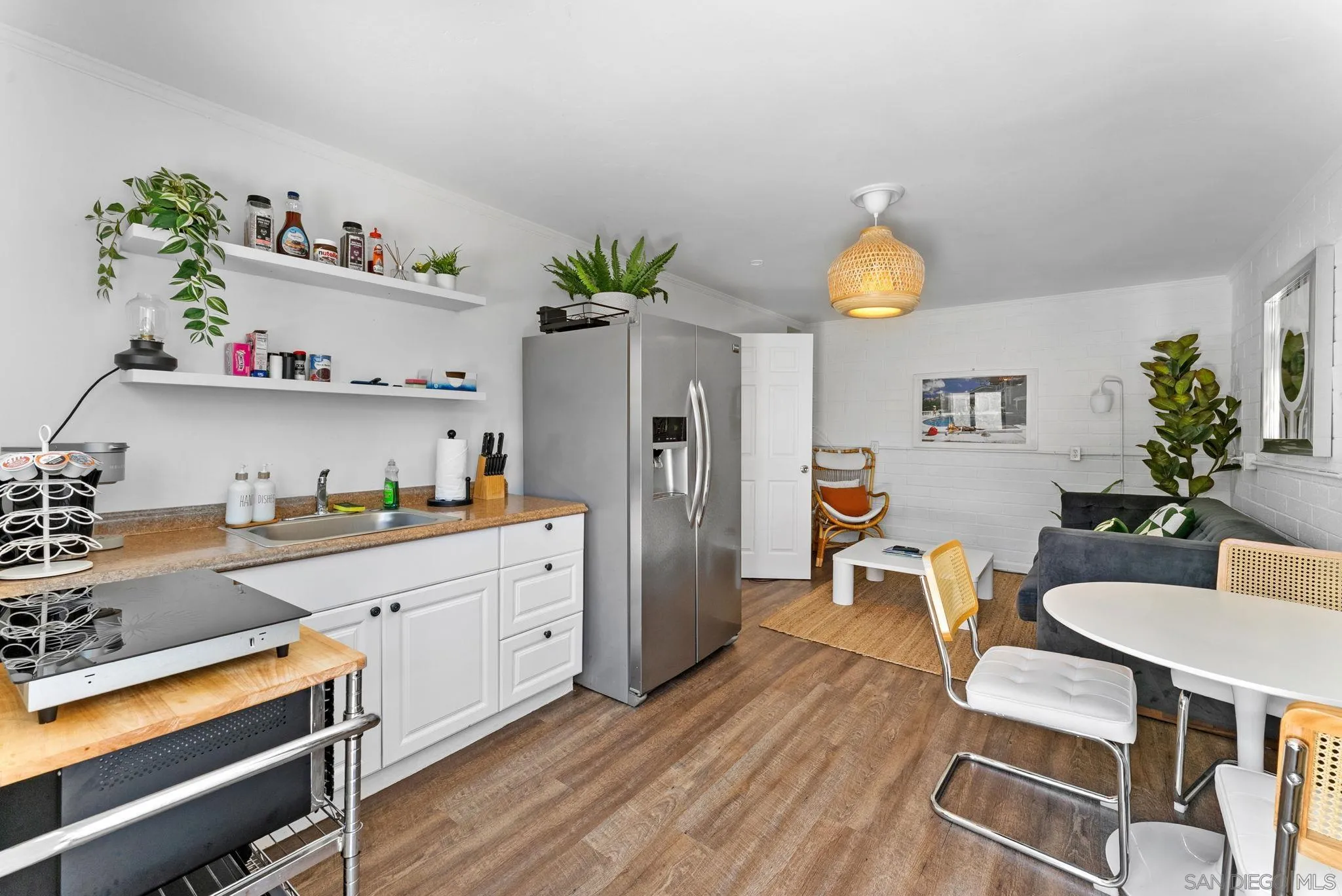 https://cdn.realtyfeed.com/cdn/127/250036147/76599b9a2b6368a1af4ea4017c8cb0ff.webp