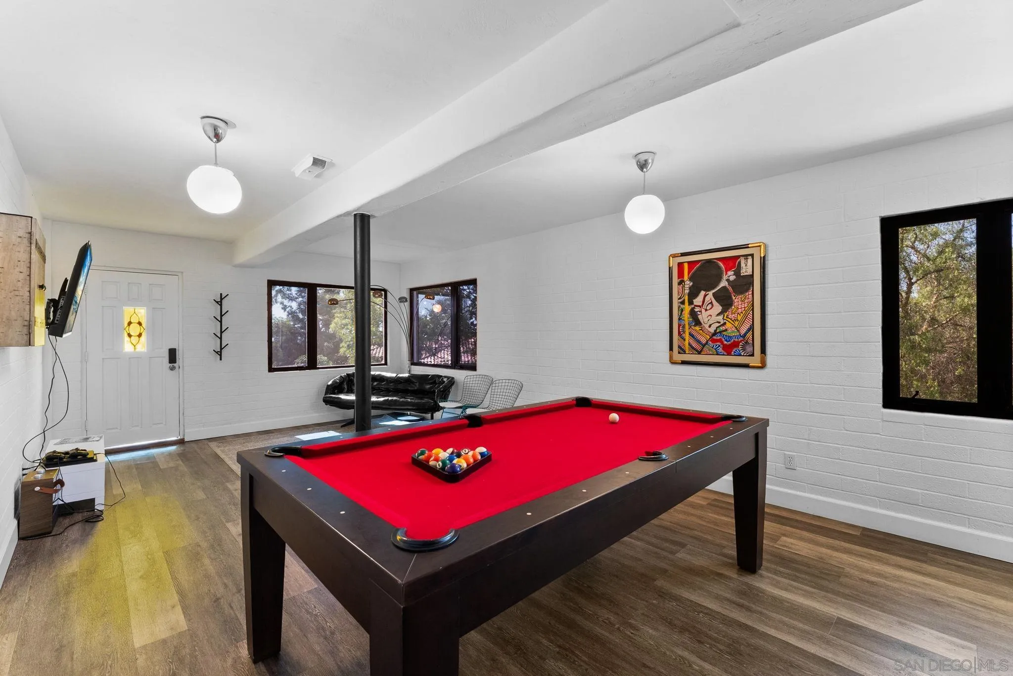 https://cdn.realtyfeed.com/cdn/127/250036147/d50cdab06319ffe938a51df80efc3008.webp