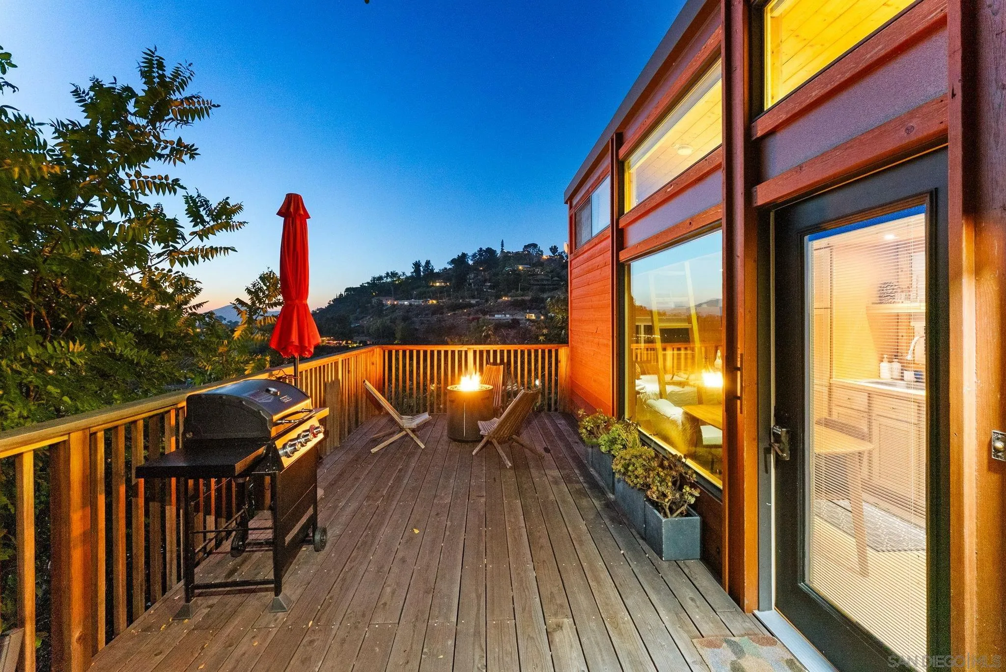 https://cdn.realtyfeed.com/cdn/127/250036147/f1109aab2bc18029e1c6cc77562b55de.webp