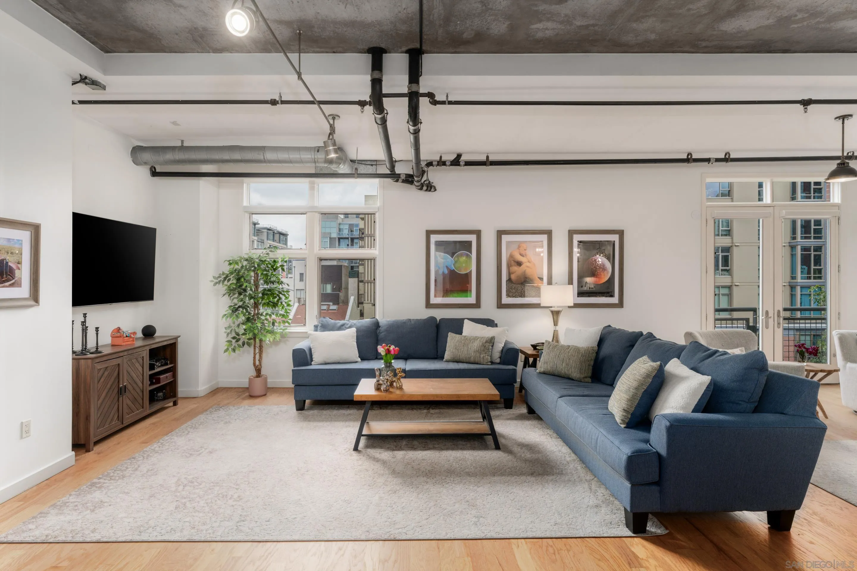 https://cdn.realtyfeed.com/cdn/127/250036149/7f331342118ef00ff2bd84cda534919a.webp