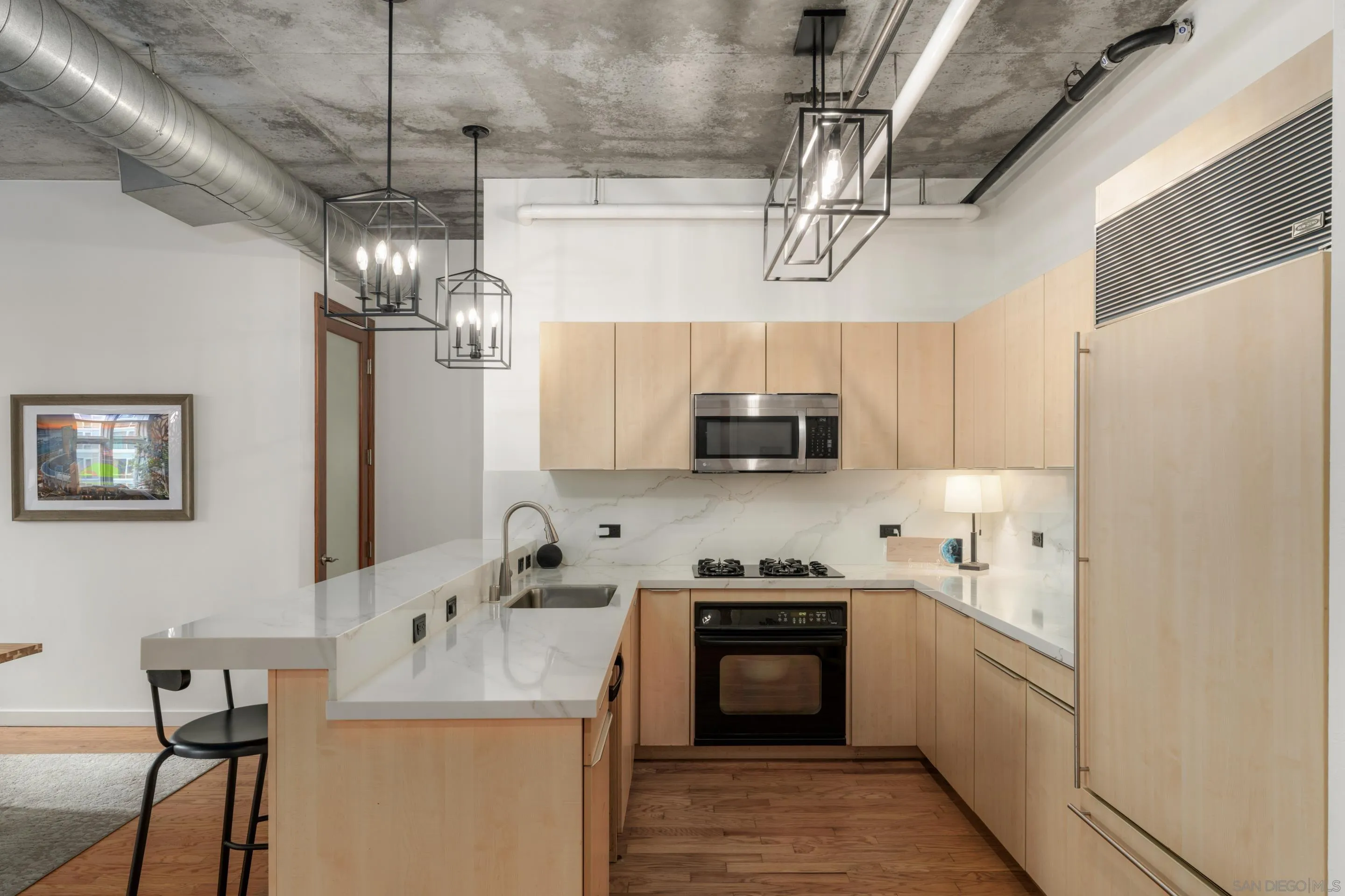 https://cdn.realtyfeed.com/cdn/127/250036149/ab0d930dd0a84c6441e8f91bf197fc94.webp