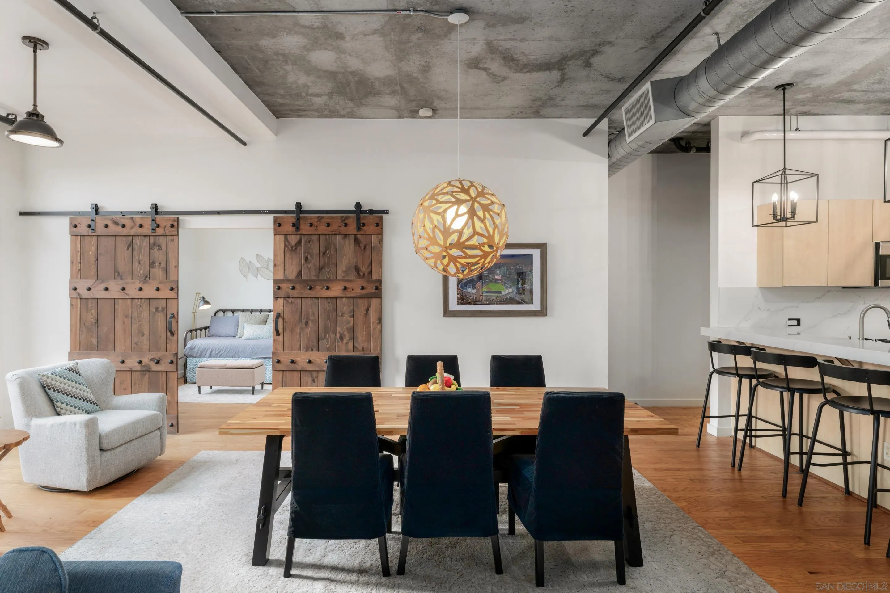 https://cdn.realtyfeed.com/cdn/127/250036149/fb1af09297f636bac81f6c44e43bb5f9.webp